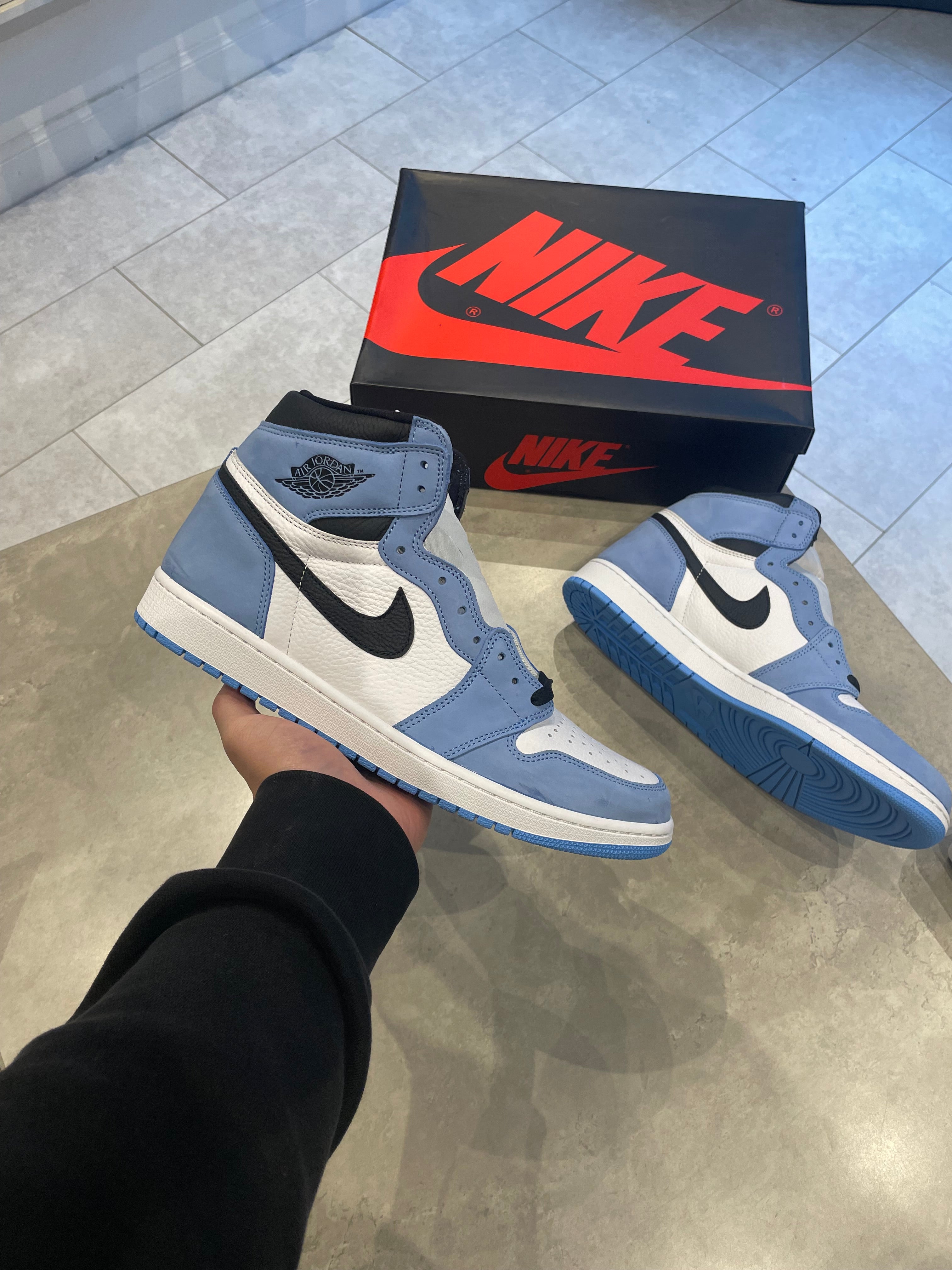 Nike Air Jordan 1 High UNC University Blue