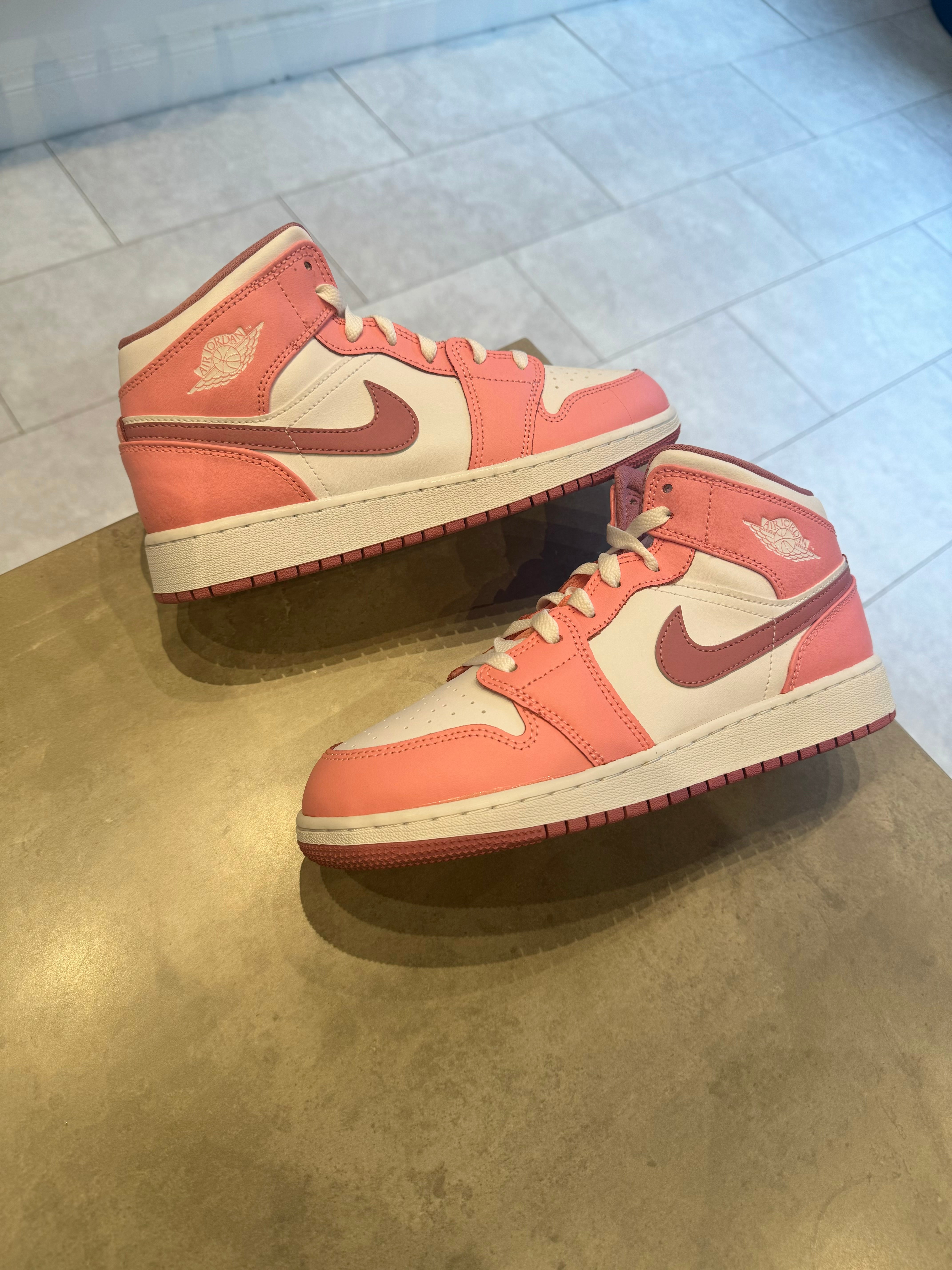 Nike Air Jordan 1 Mid Valentines Day 2023 (GS)
