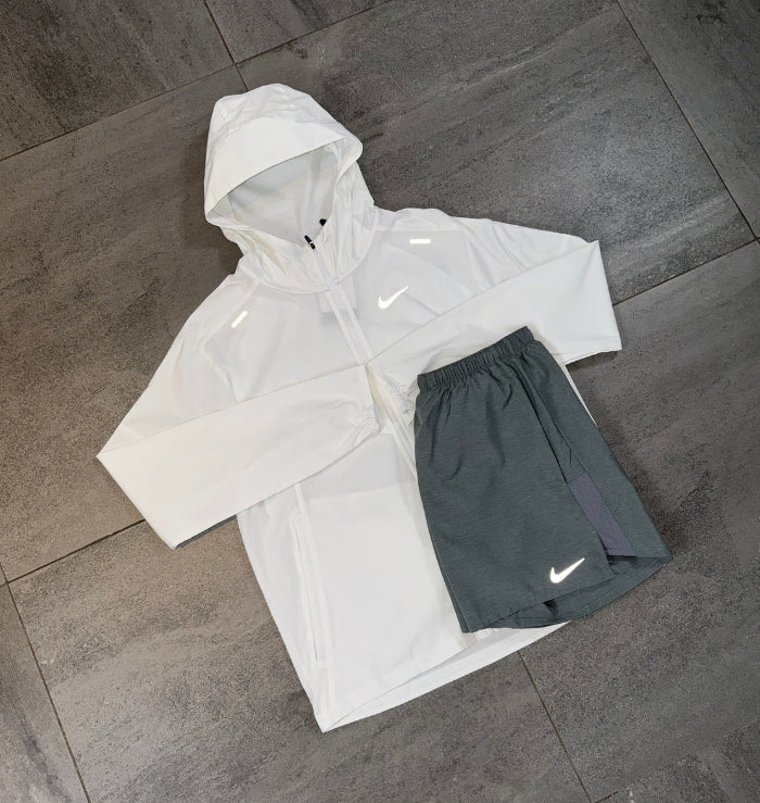 Nike Windrunner & Challenger Shorts Set 'White/Grey'
