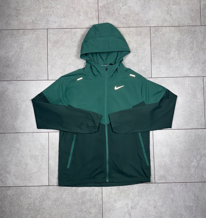 Windrunner Nike Essential Running Jacket Green Nike Vintage Green