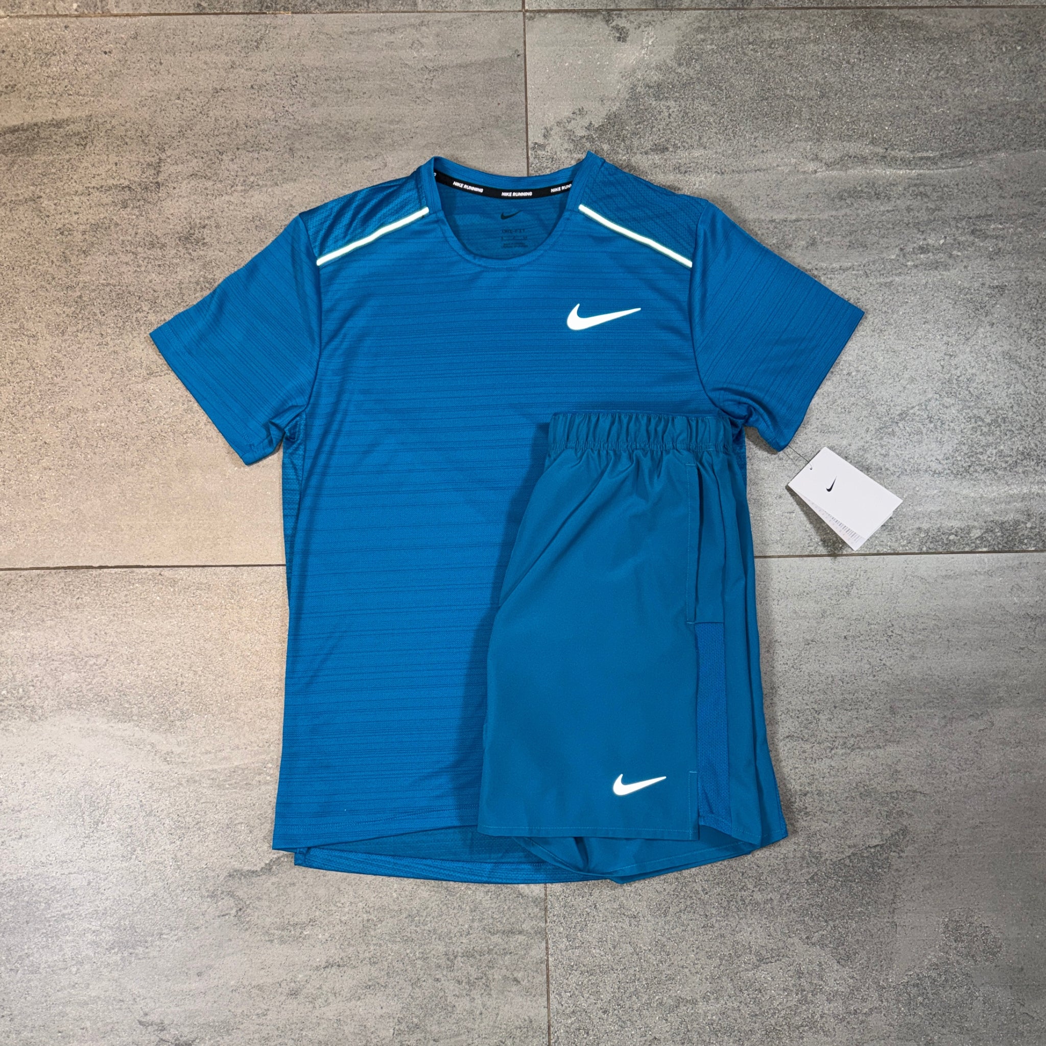 Nike Challenger Shorts 'Green Abyss'