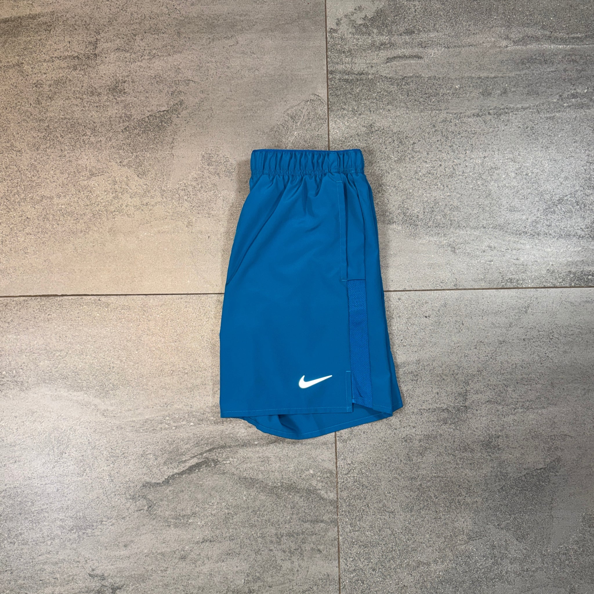 Nike Challenger Shorts 'Green Abyss'