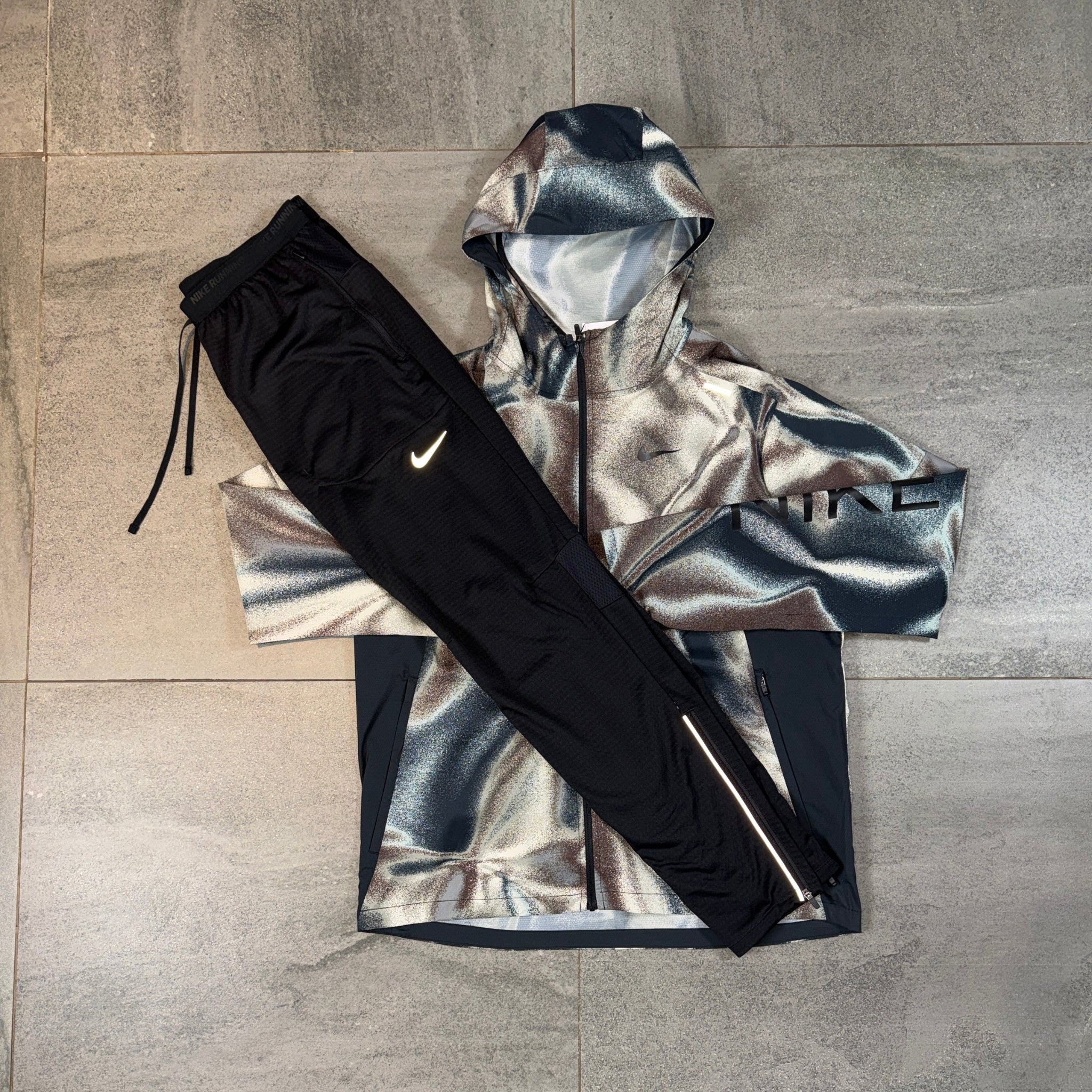 Nike Windrunner & Phenom Pants Set 'Metallic/Black'