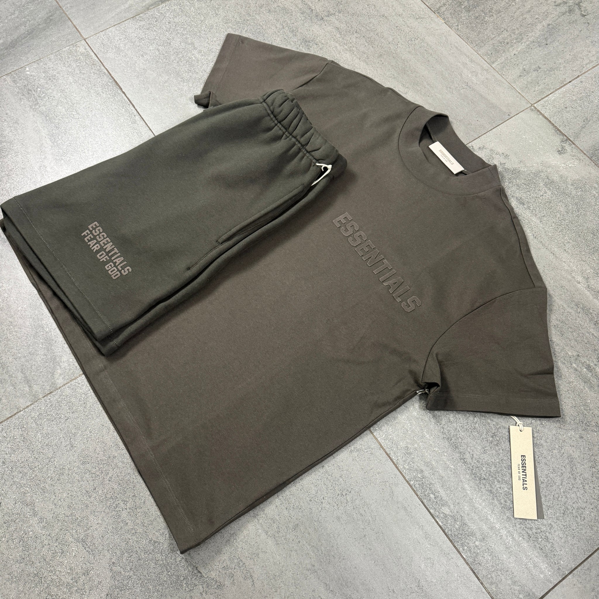 Fear of God Essentials Short Set 'Off Black' (FW22)