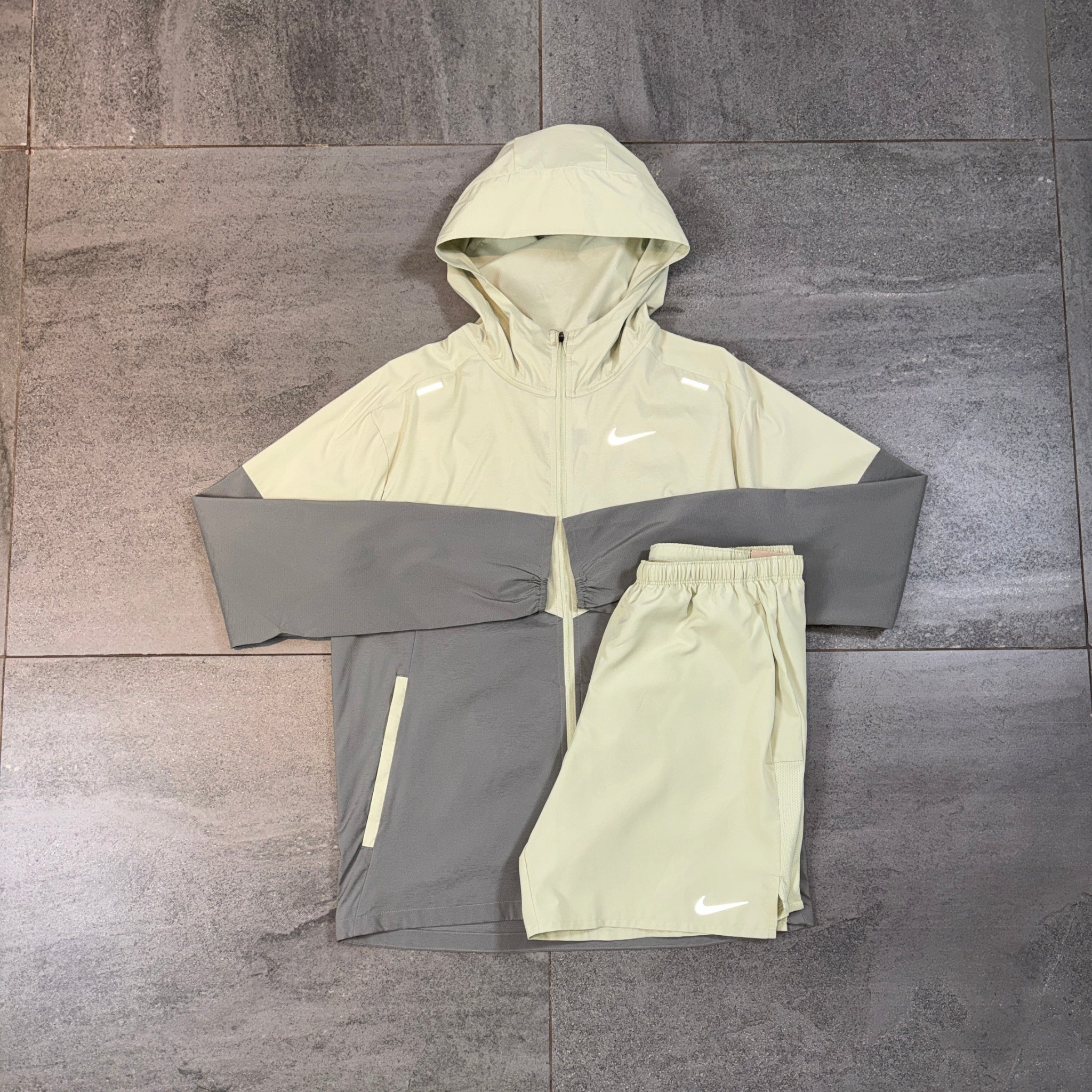 Nike Windrunner Jacket 'Olive Aura'