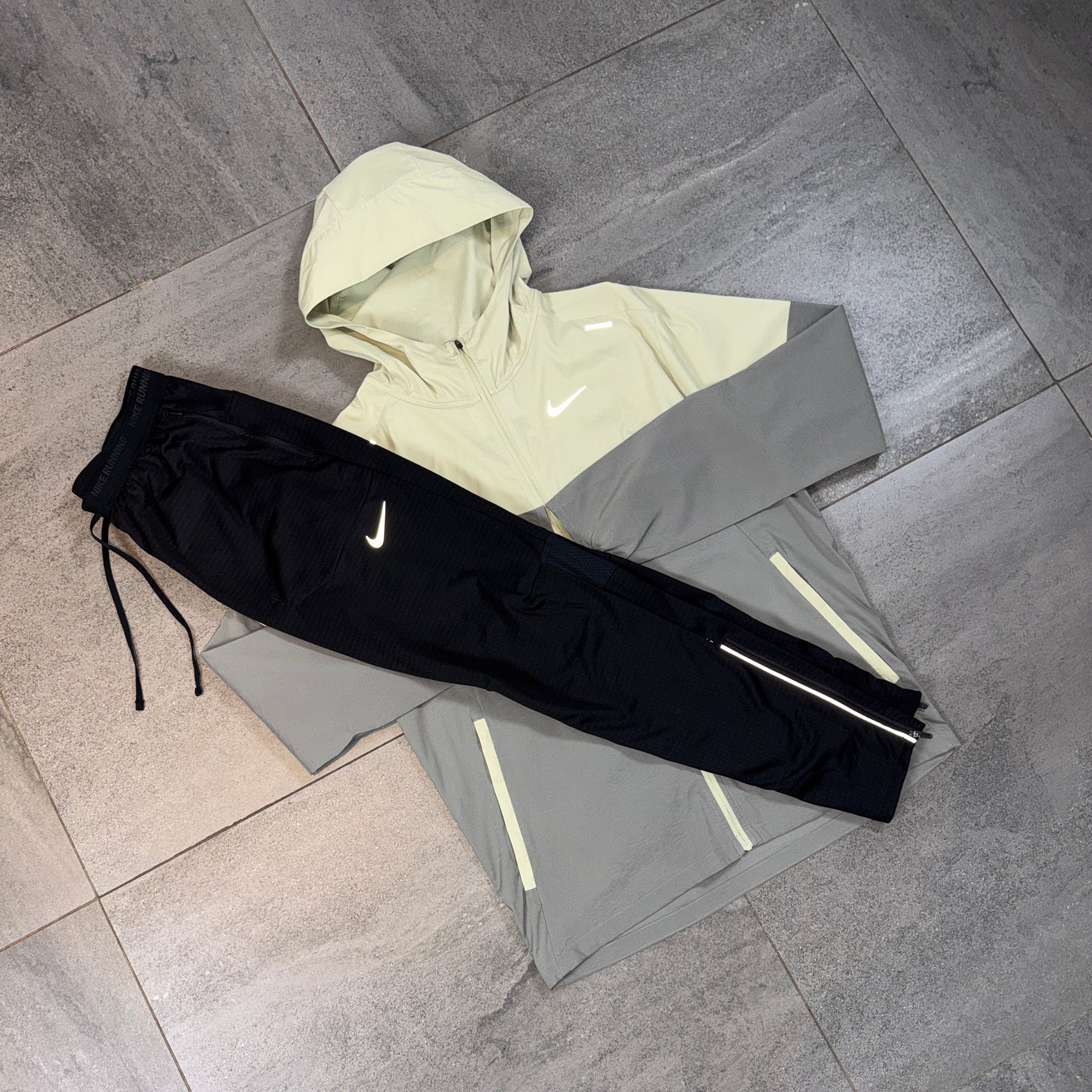 Nike Windrunner & Phenom Pants Set 'Olive Aura/Black'