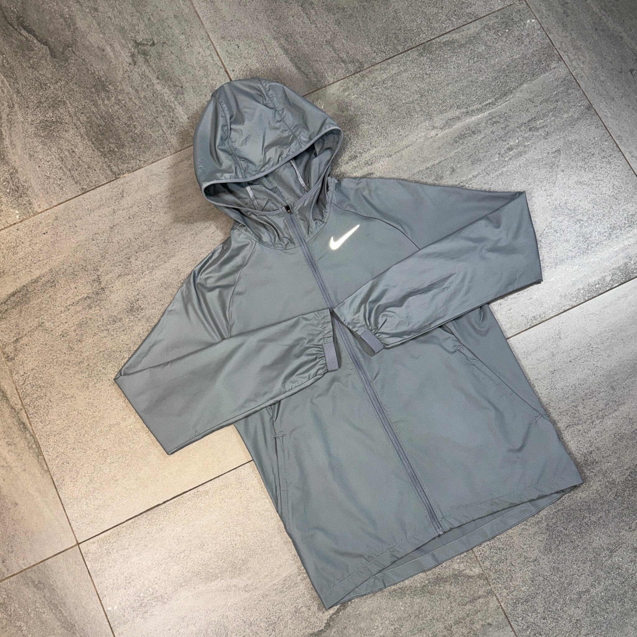 Nike Essential Windrunner Jacket 'Grey'