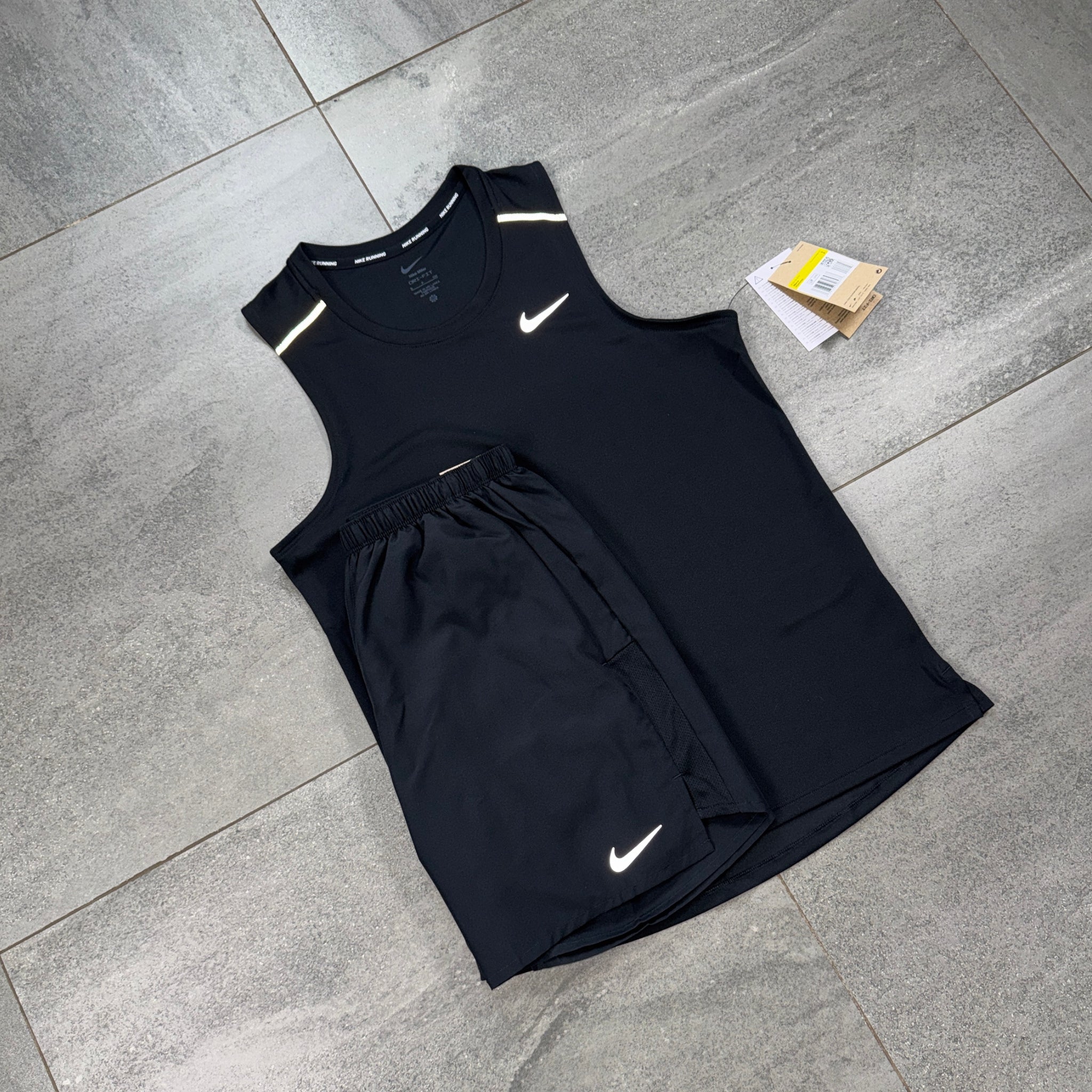 Nike Miler 2.0 Vest & Challenger Shorts Set 'Black'