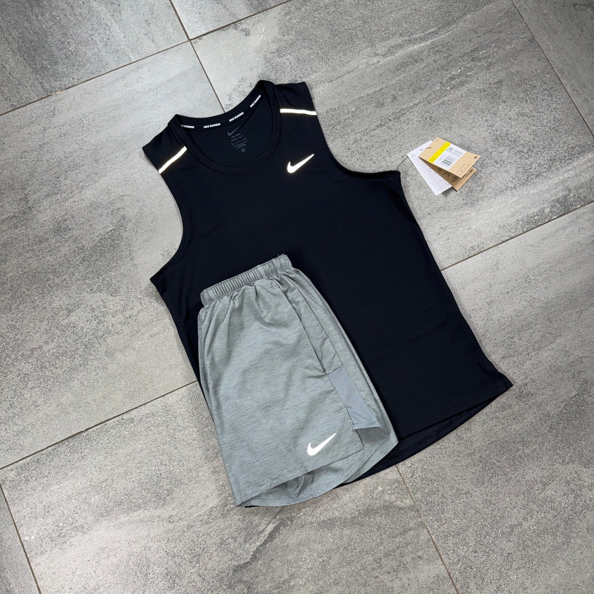 Nike Miler 2.0 Vest & Challenger Shorts Set 'Black/Grey'