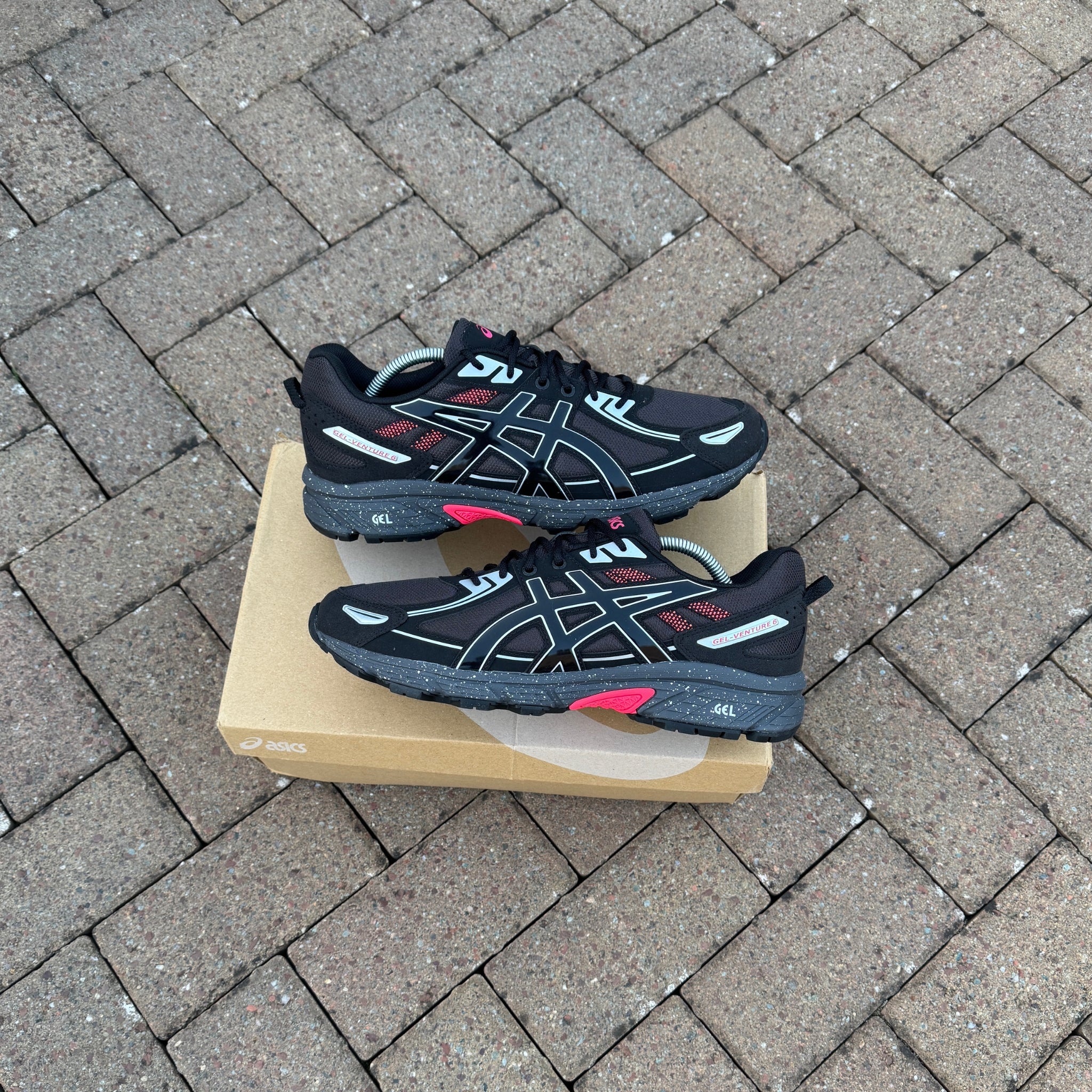 ASICS Gel-Venture 6 'Black/Red'
