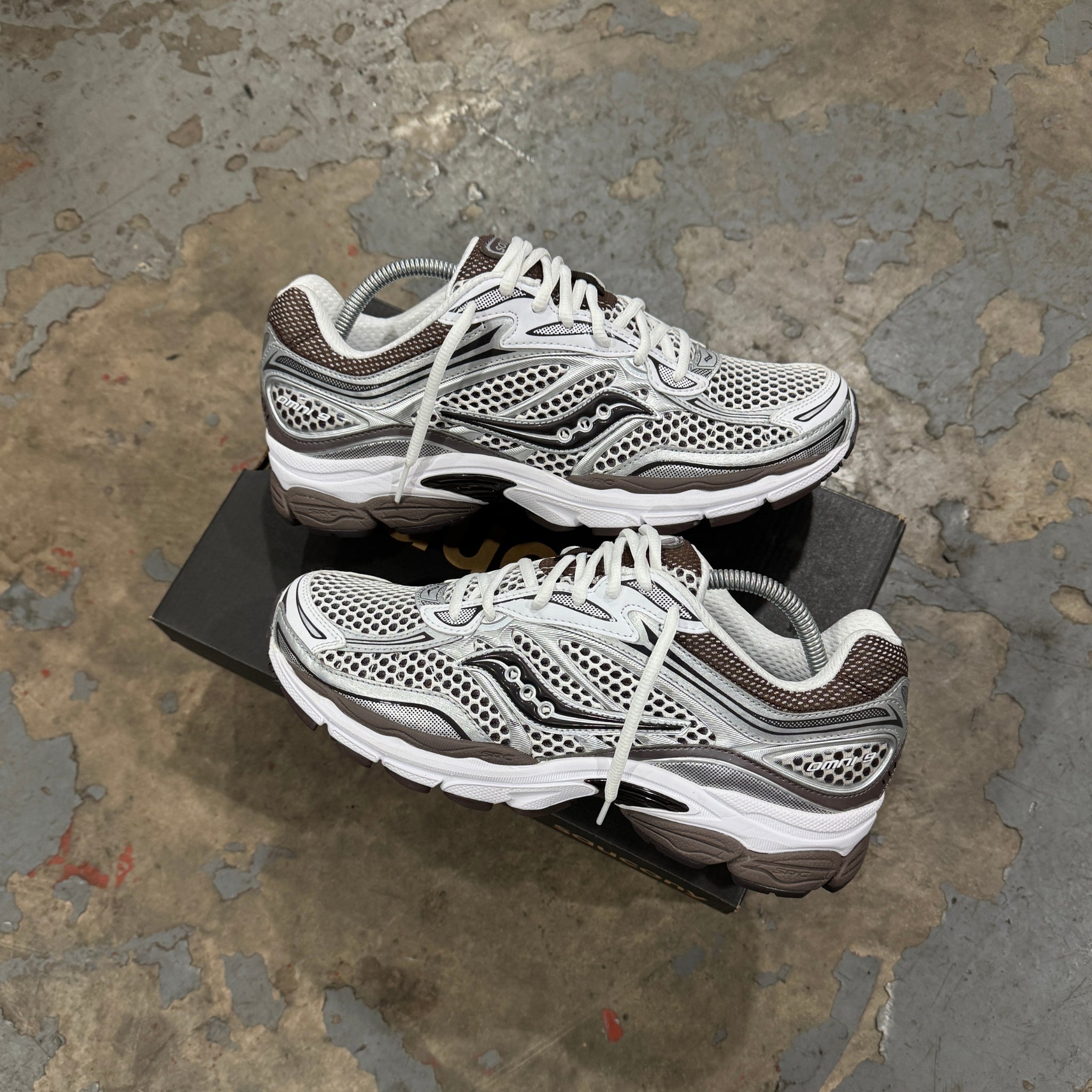 Saucony ProGrid Omni 9 'White Brown'