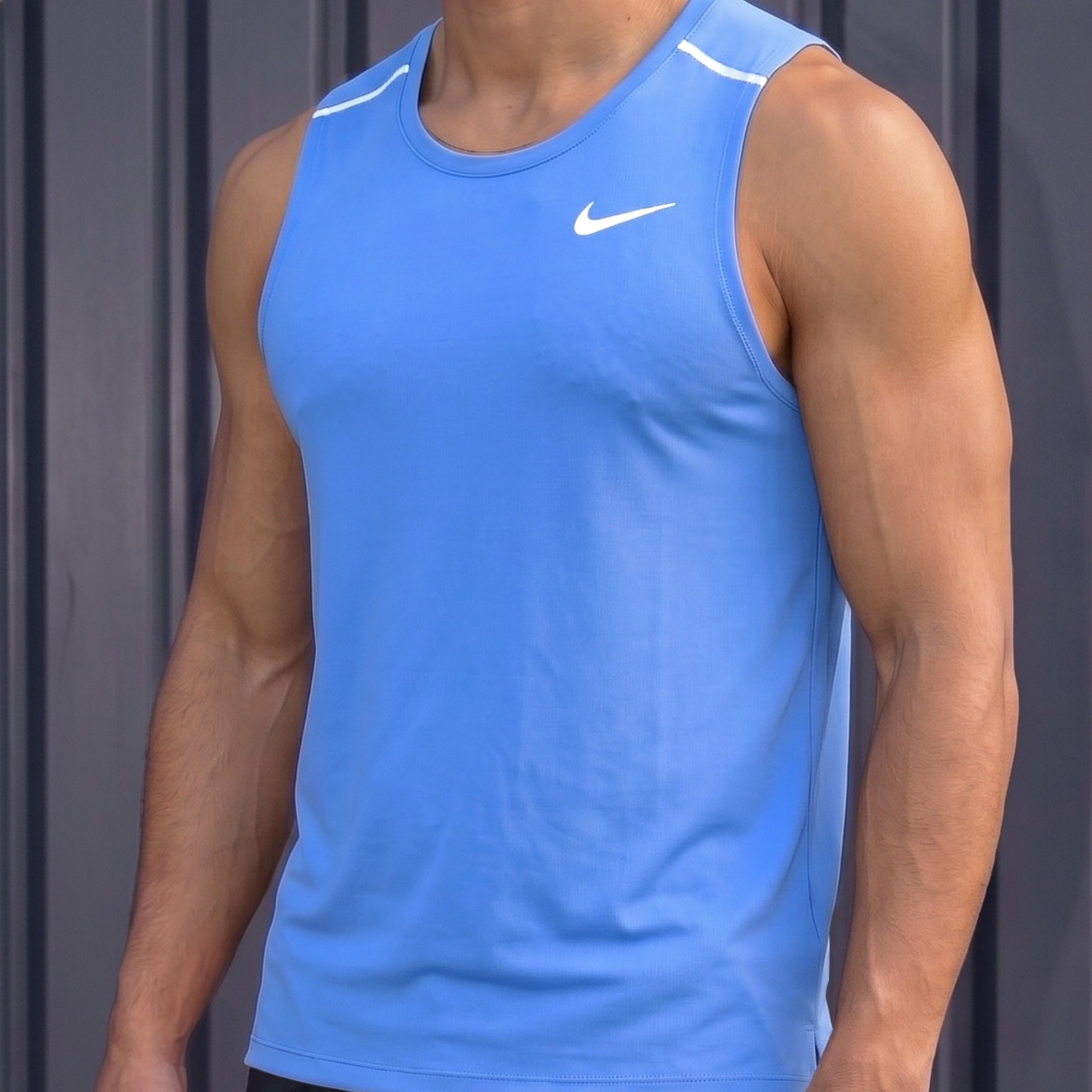 Nike Miler 2.0 Vest & Challenger Shorts Set 'Royal Pulse/Black'