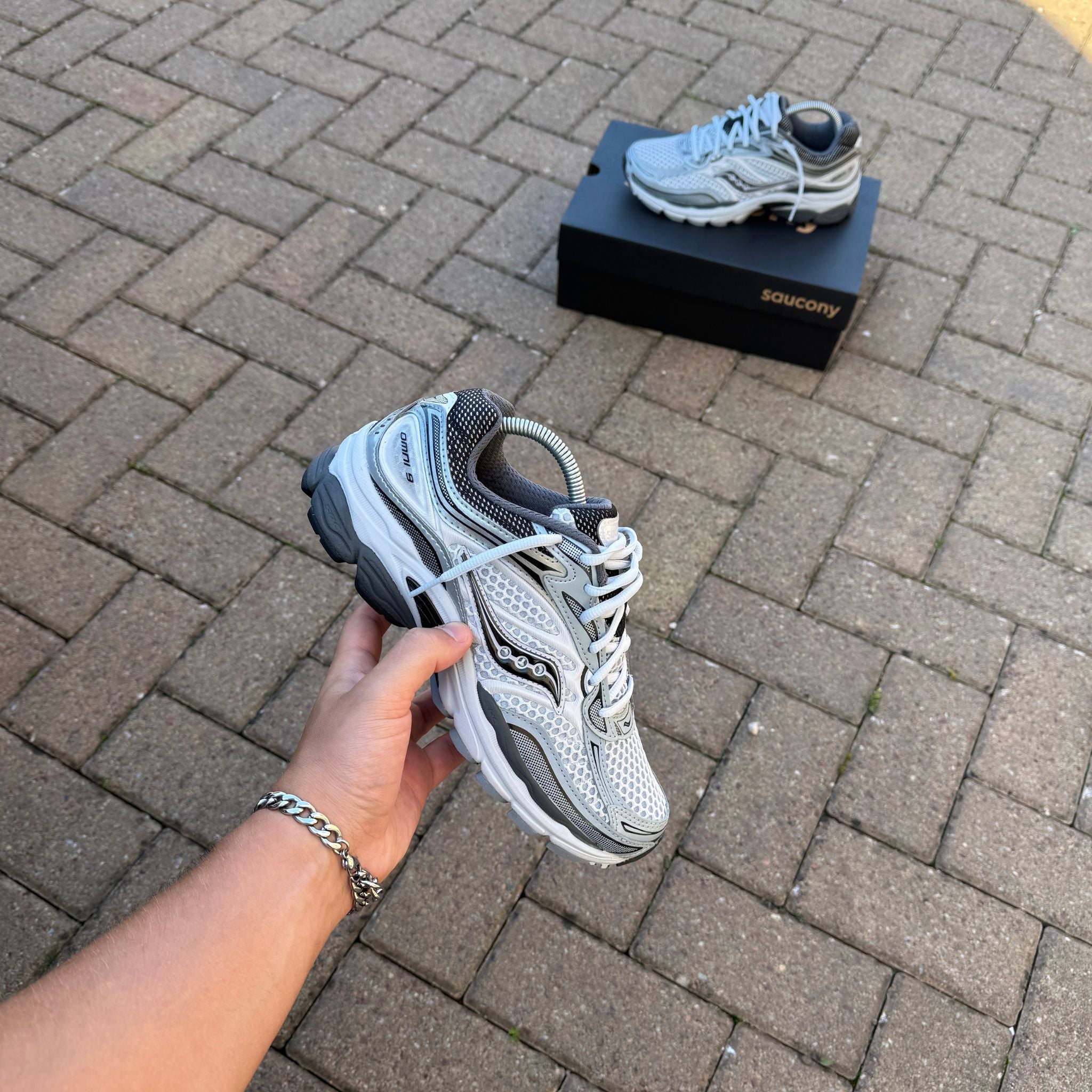 Saucony ProGrid Omni 9 'Microchip'