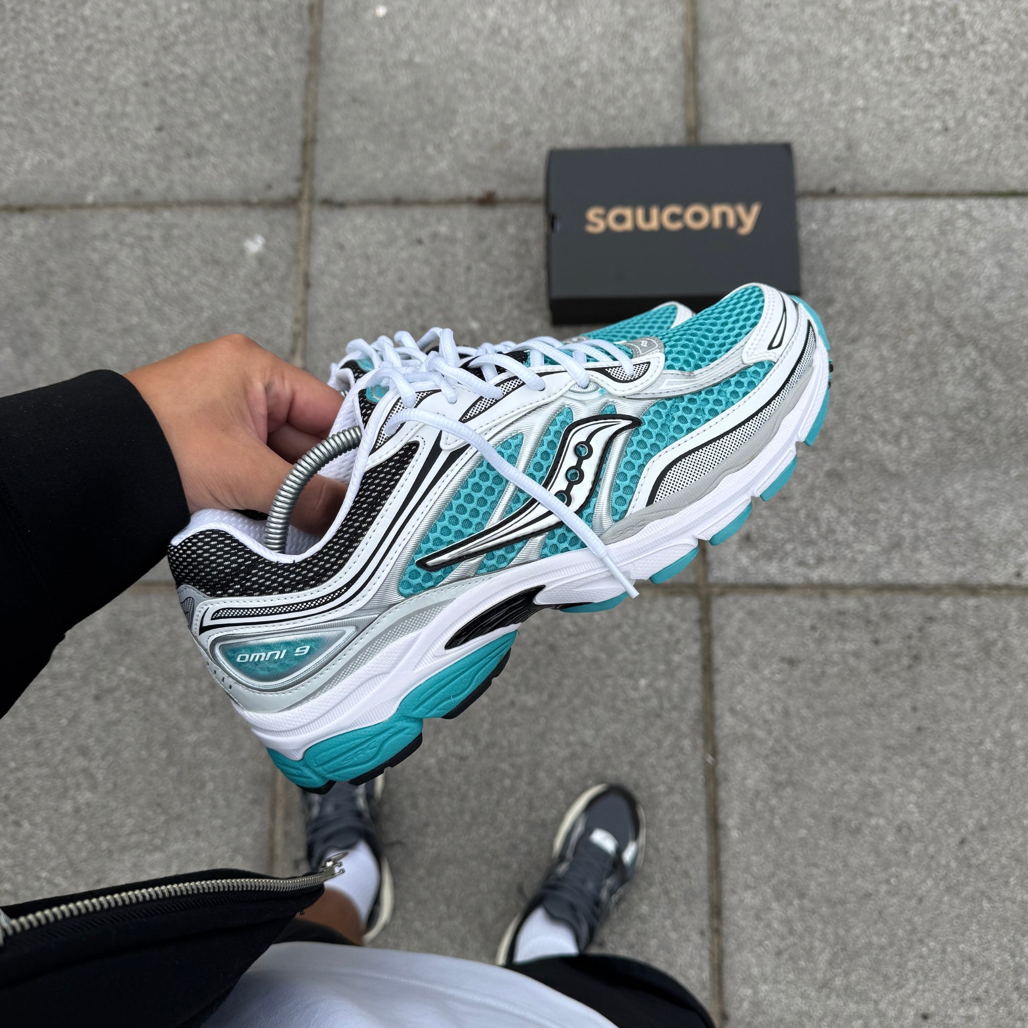 Saucony ProGrid Omni 9 'Tranquil'
