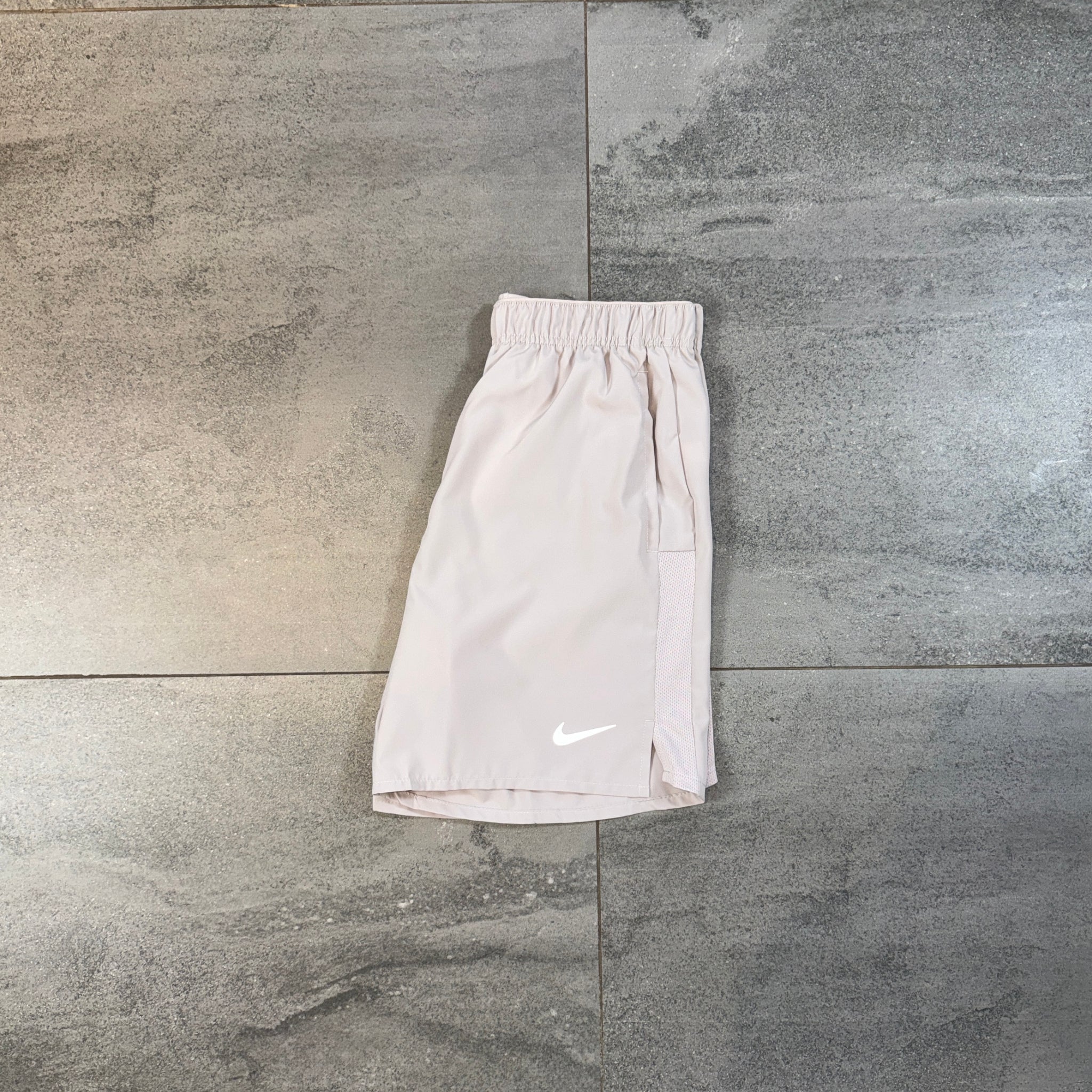 Nike Challenger Shorts 'Cream'