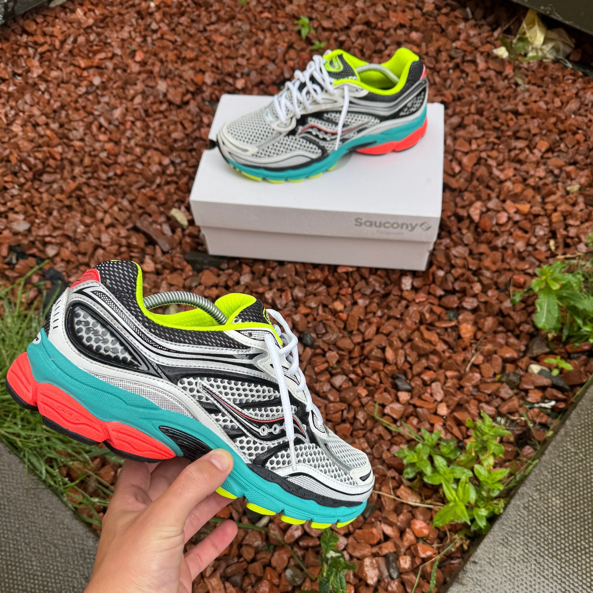 Saucony ProGrid Omni 9 'Silver Mutant'