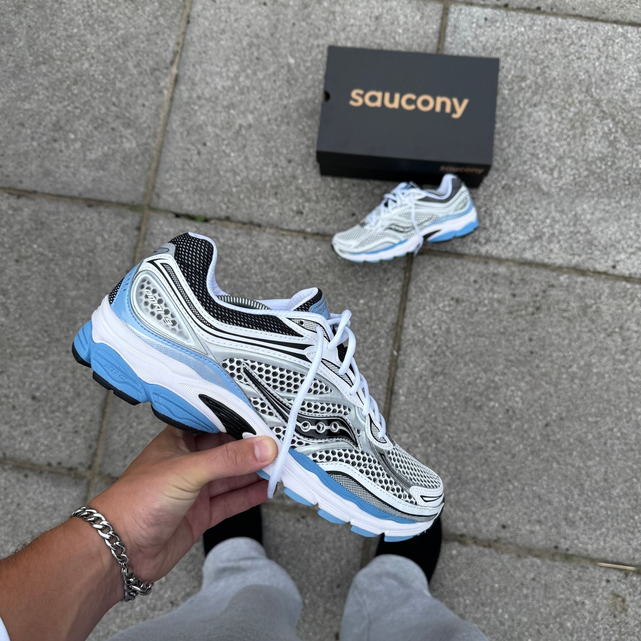 Saucony ProGrid Omni 9 'Blissful Blue'