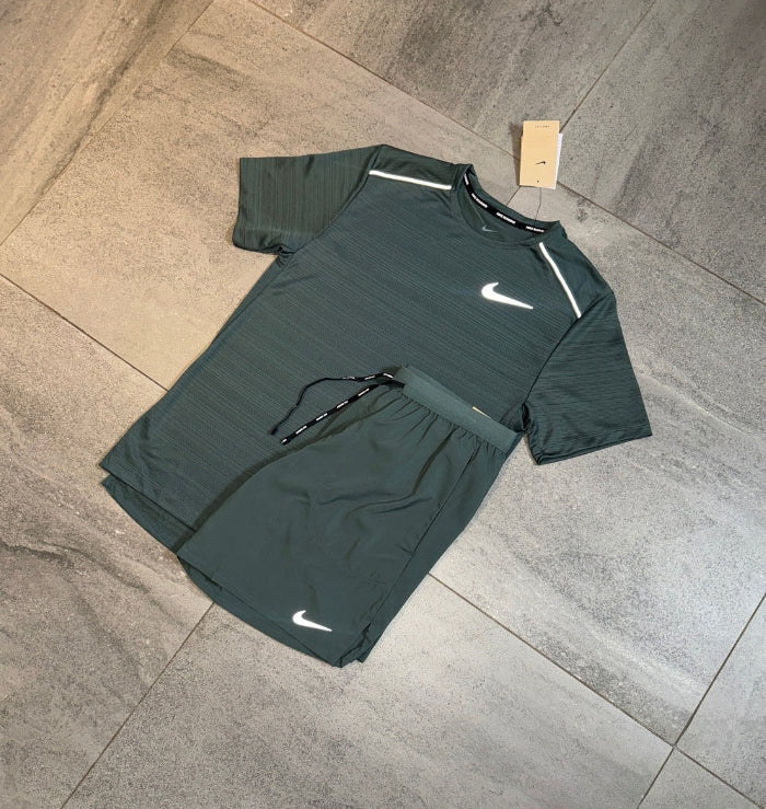 Nike Miler & Flex Shorts Set 'Vintage Green'