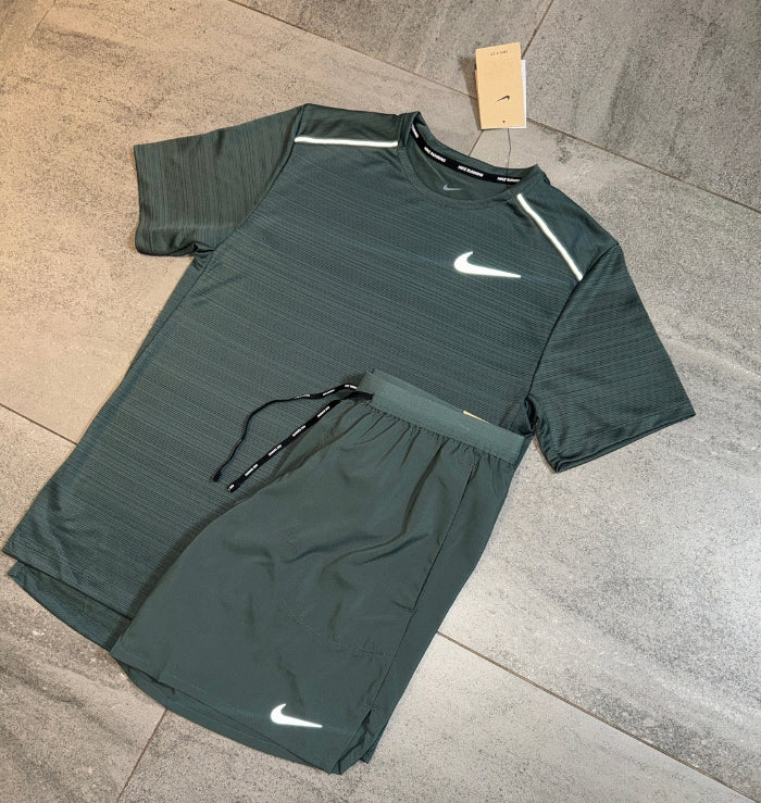 Nike Miler & Flex Shorts Set 'Vintage Green'