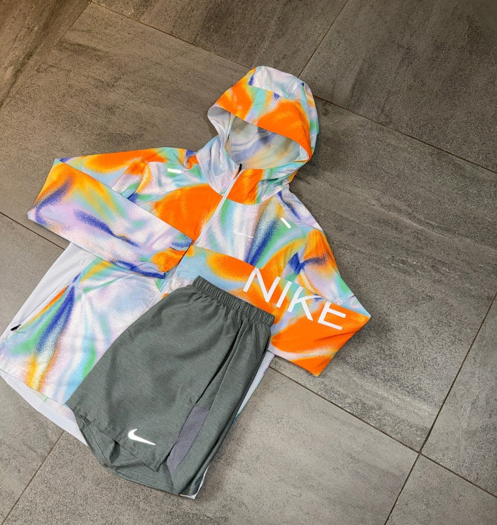 Nike Windrunner & Challenger Short Set 'Rainbow/Grey'