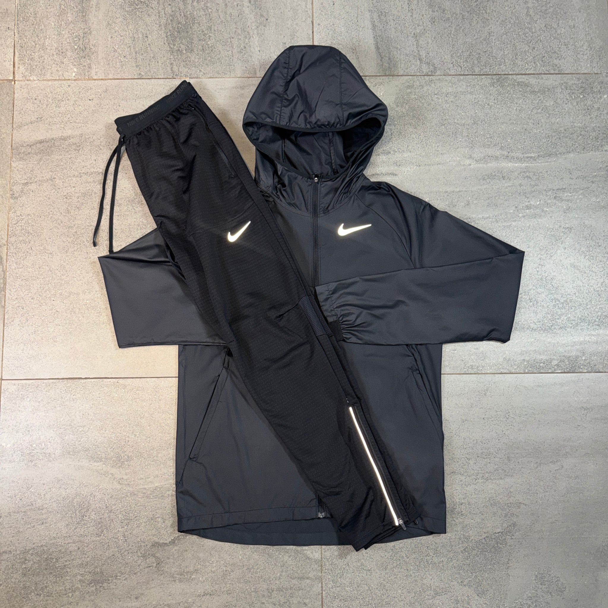 Nike Essential Windrunner & Phenom Pants Set 'Black'