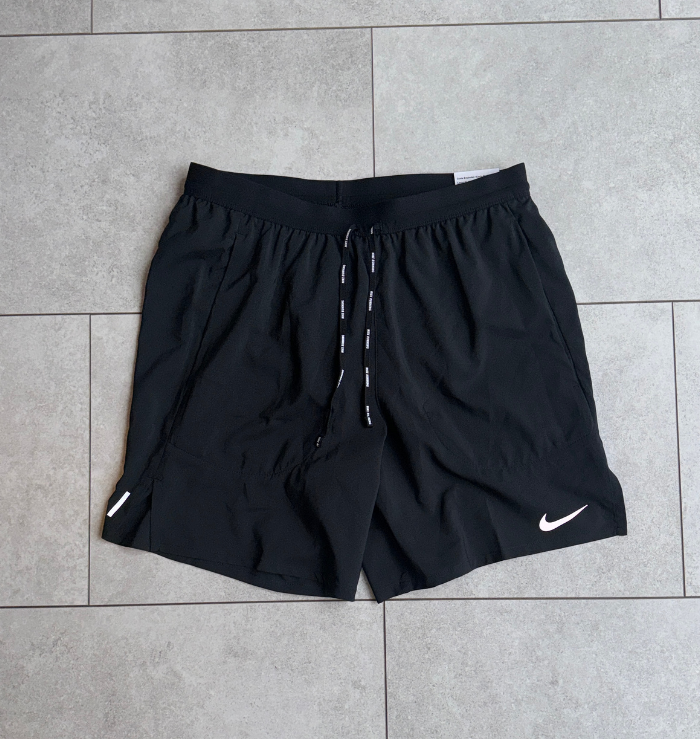 Nike Miler T-Shirt Beige & Black Flex Stride Shorts Set