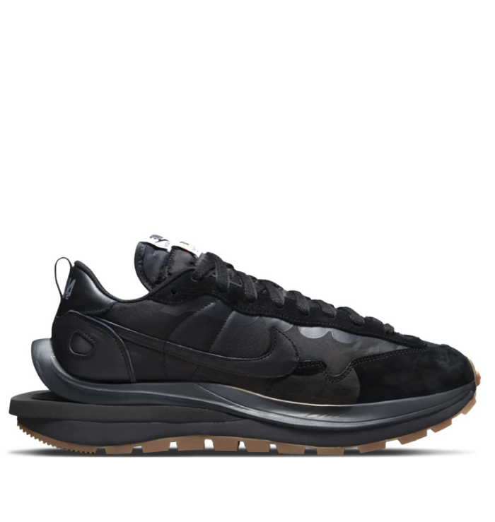 Nike Vaporwaffle x Sacai Black Gum side view