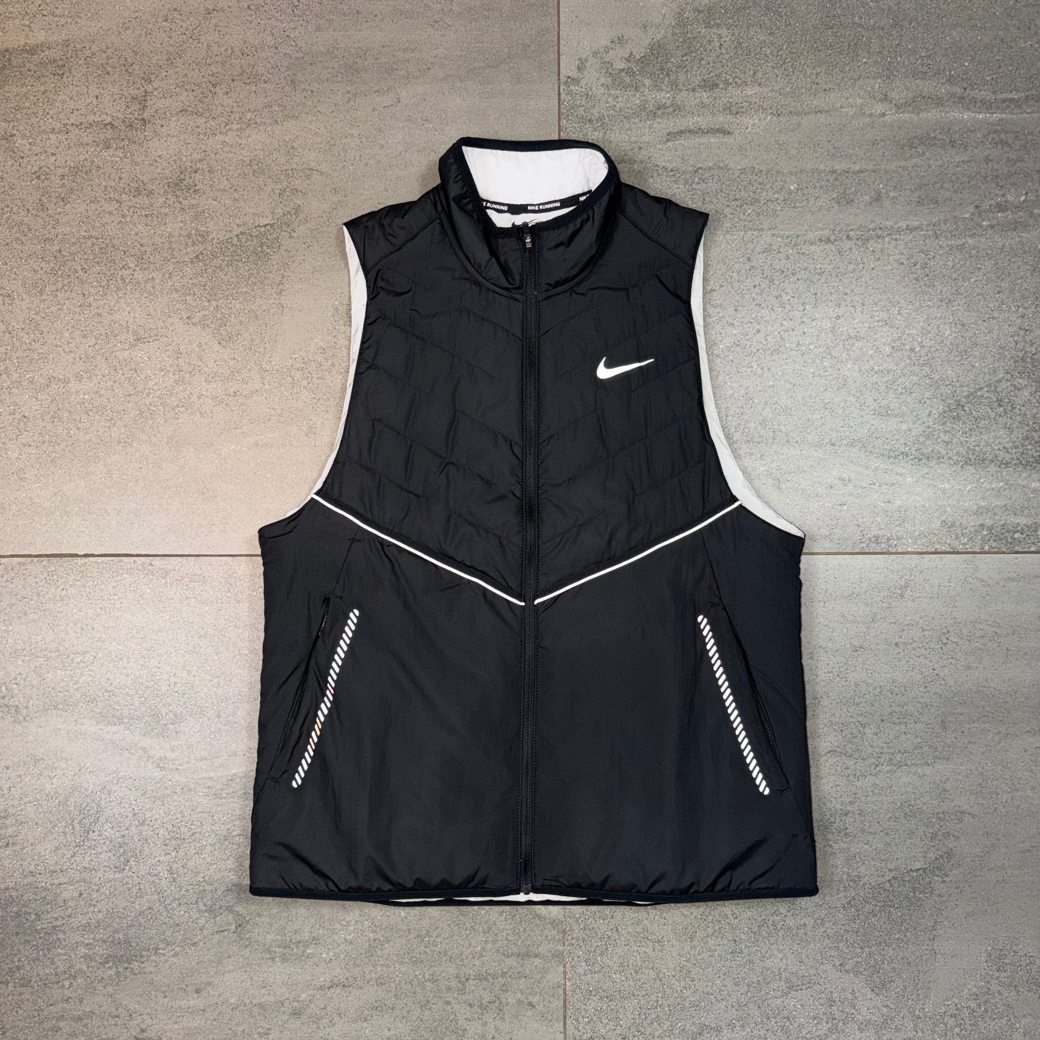 Nike Therma-FIT Gilet in Black front view
