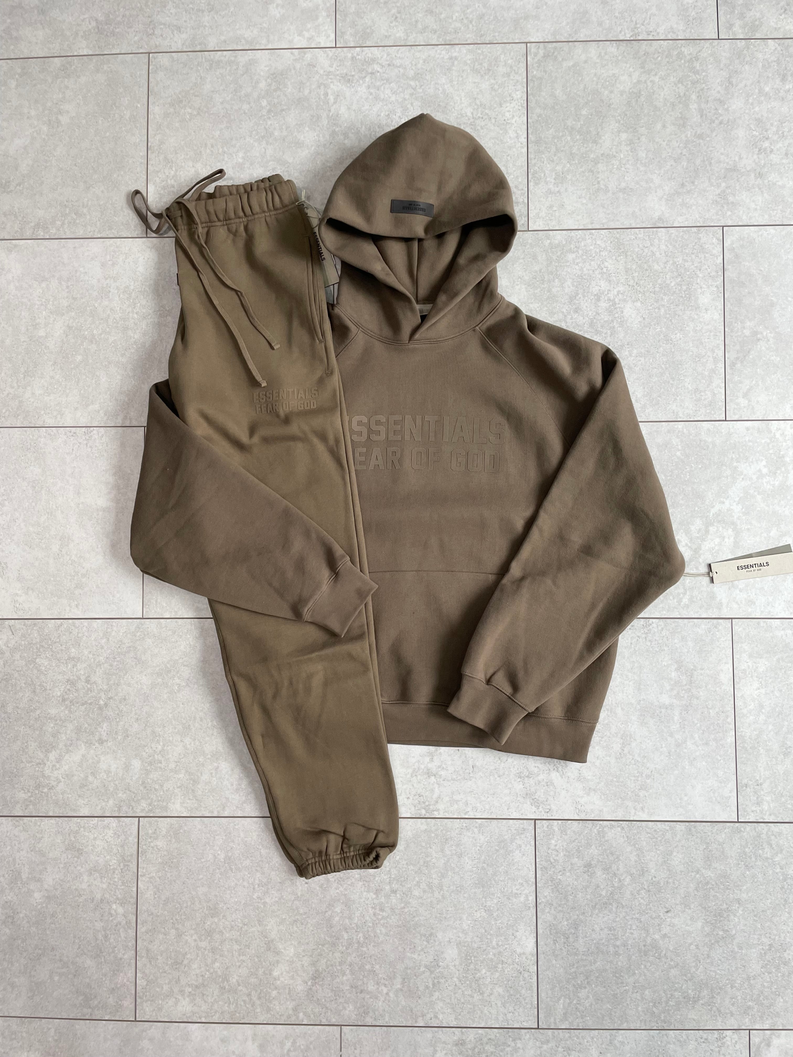 Fear of God Essentials Sweatpants Wood FW22