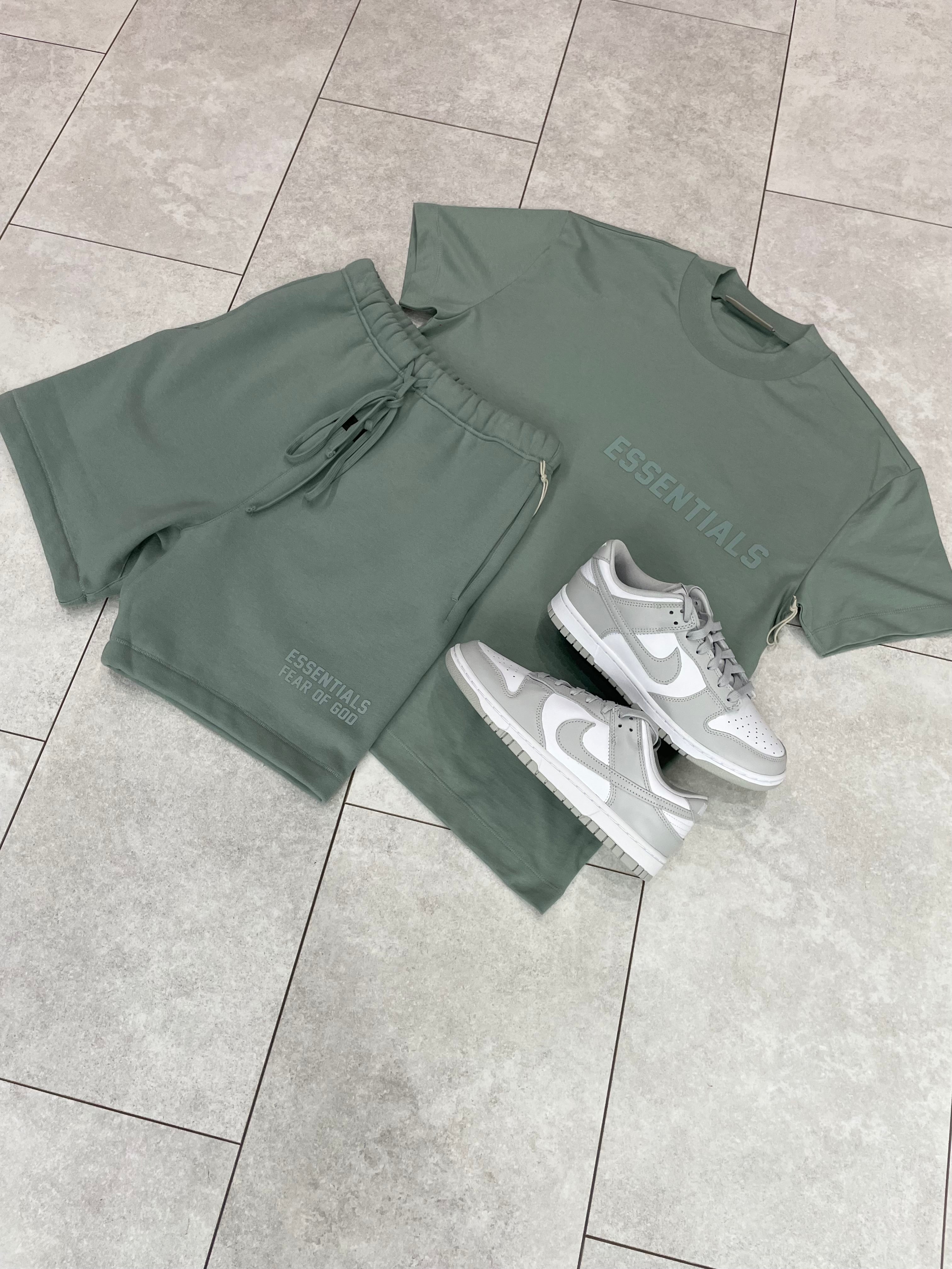 Fear of God Essentials Shorts Sycamore (SS23)
