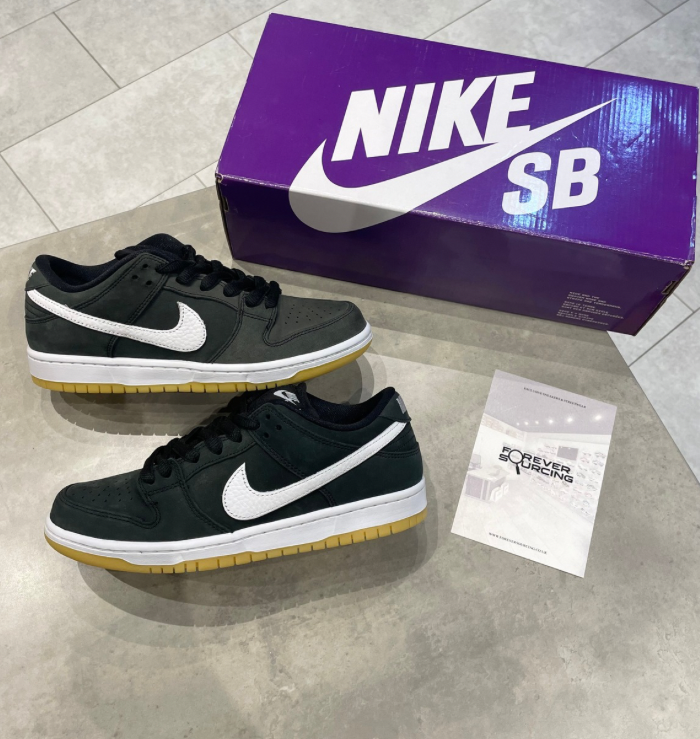 Nike Dunk Low SB Black Gum