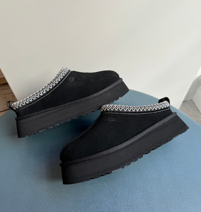 UGG Tazz Slipper Black