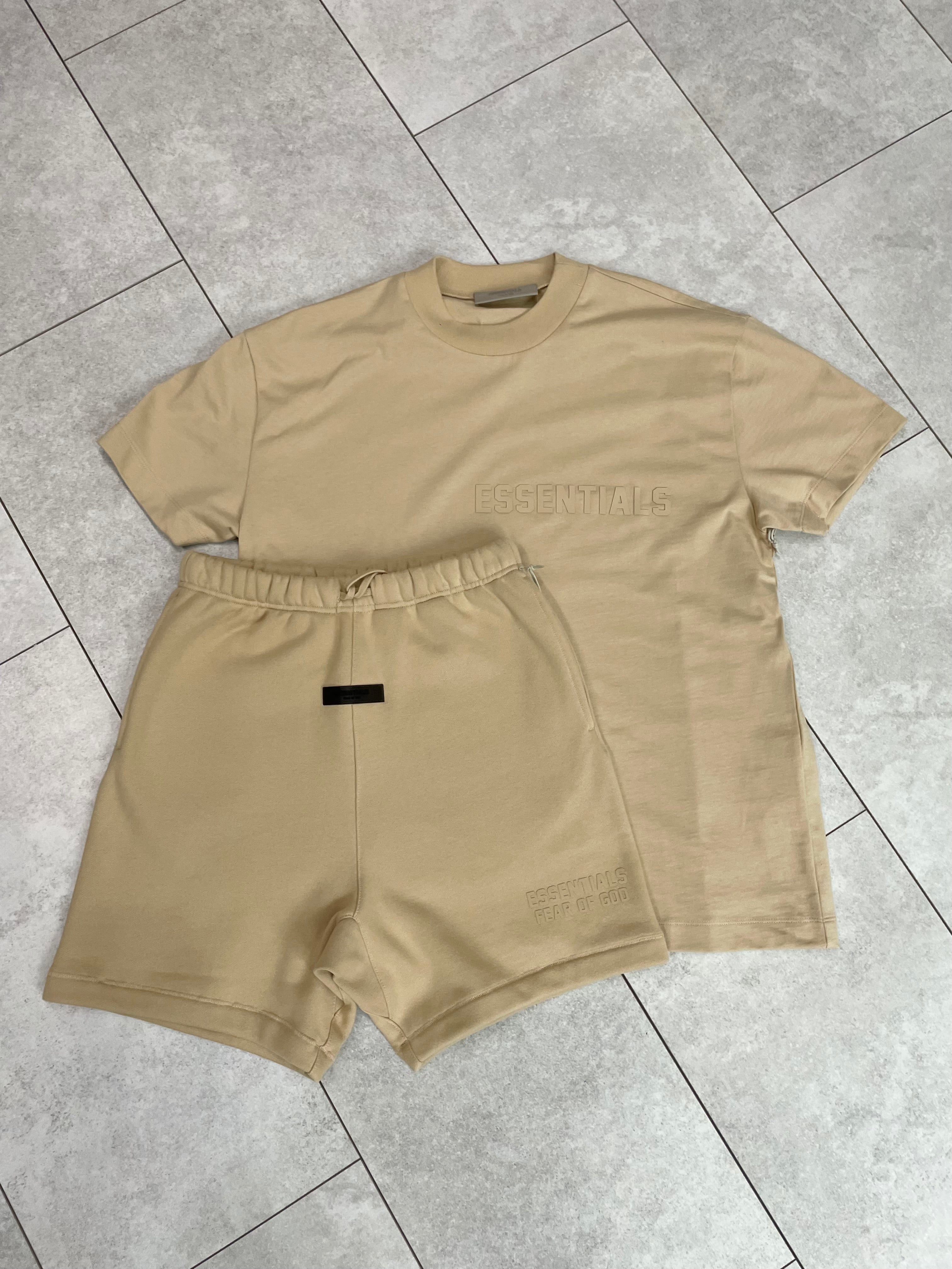 Fear of God Essentials Shorts Sand (SS23)