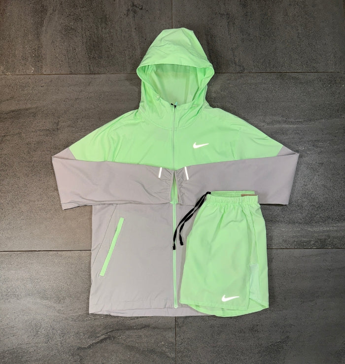 Nike Windrunner Jacket 'Vapour Green'