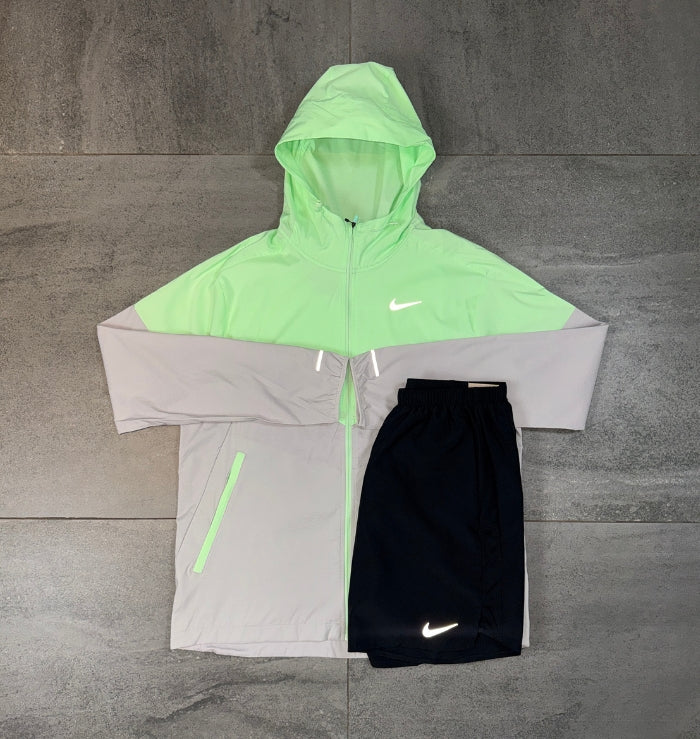 Nike Windrunner & Challenger Shorts Set 'Vapour Green/Black'