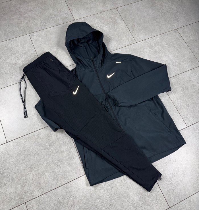 Nike Repel Black Windrunner Jacket & Black Nike Phenom Pants Set