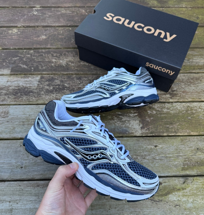 Saucony ProGrid Omni 9 'Deep Navy'