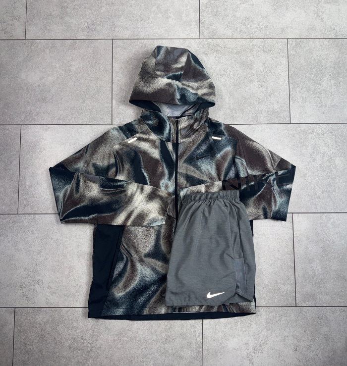 Nike Metallic Windrunner Jacket & Grey Short Set
