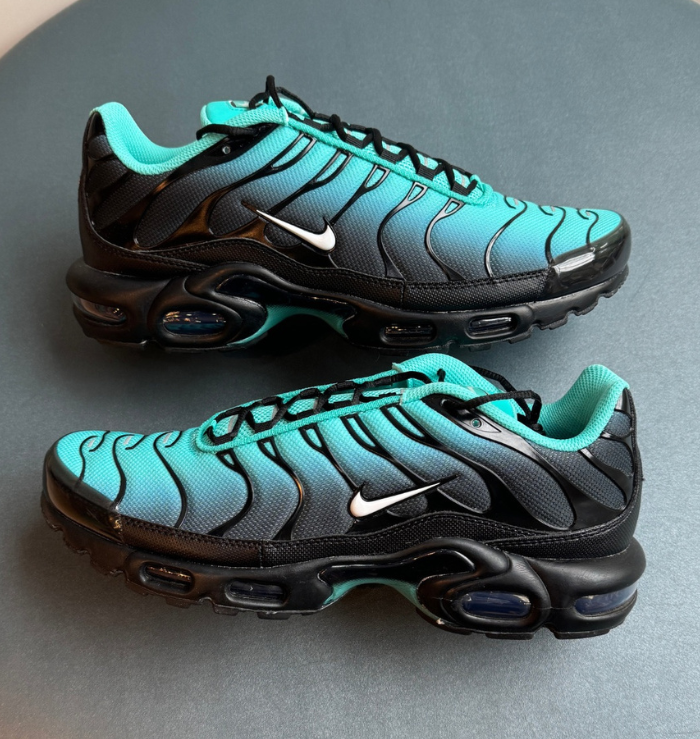 Nike tns light blue hotsell