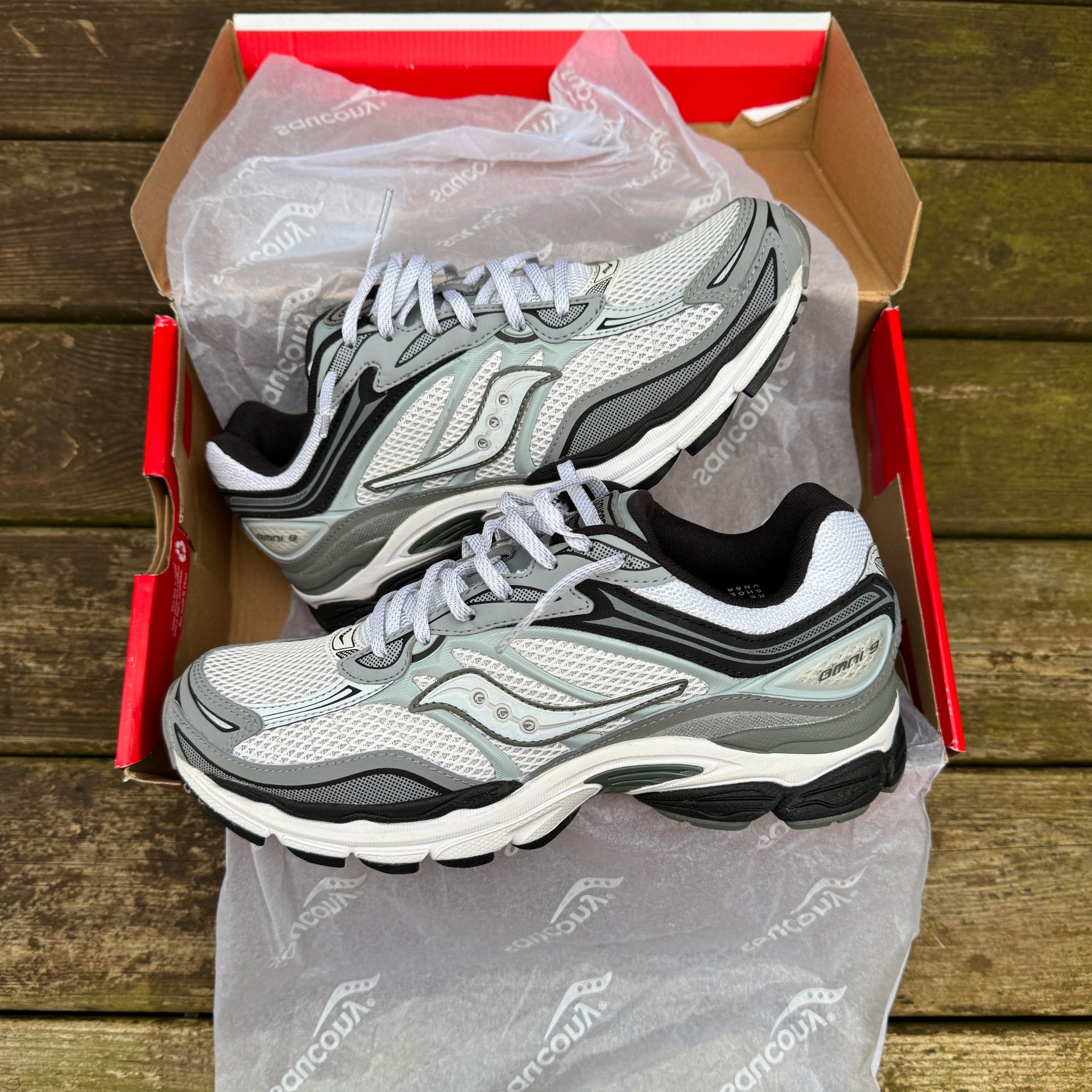 Saucony ProGrid Omni 9 'White Grey'