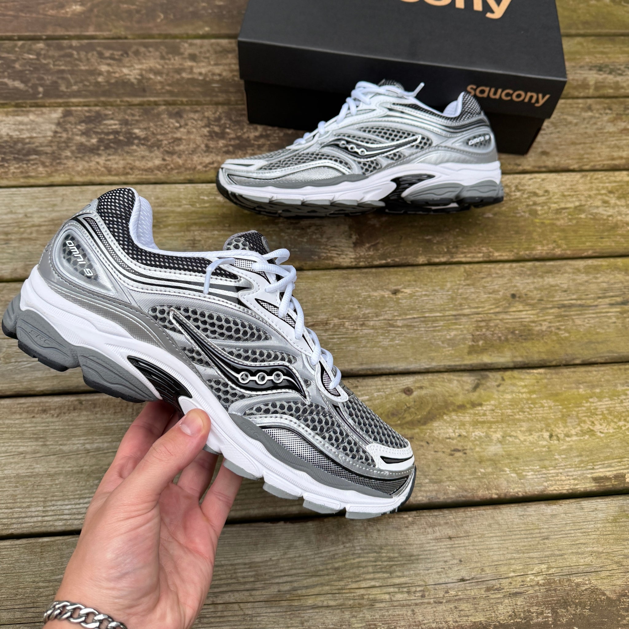 Saucony ProGrid Omni 9 'Silver Grey'