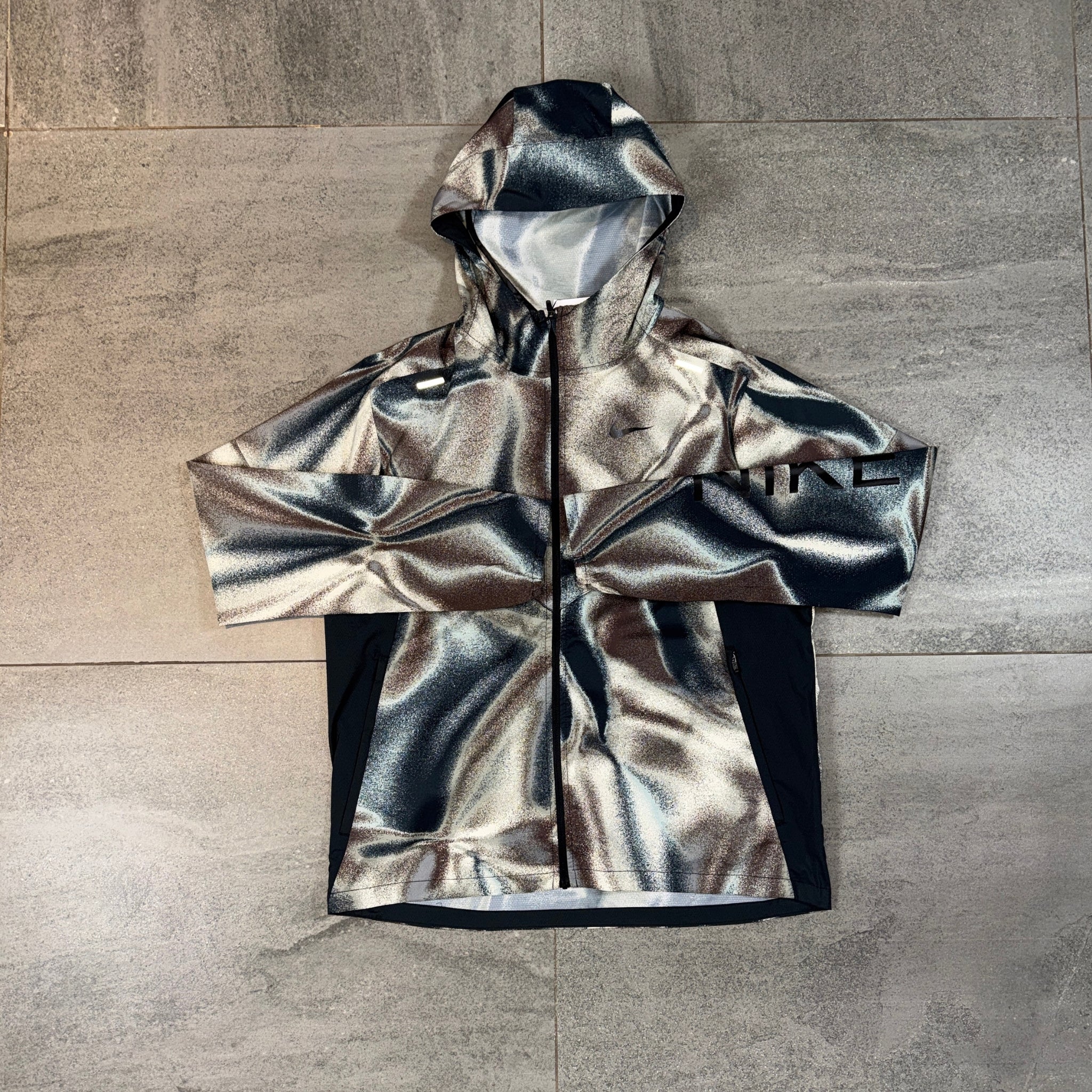 Nike Windrunner Jacket 'Metallic'