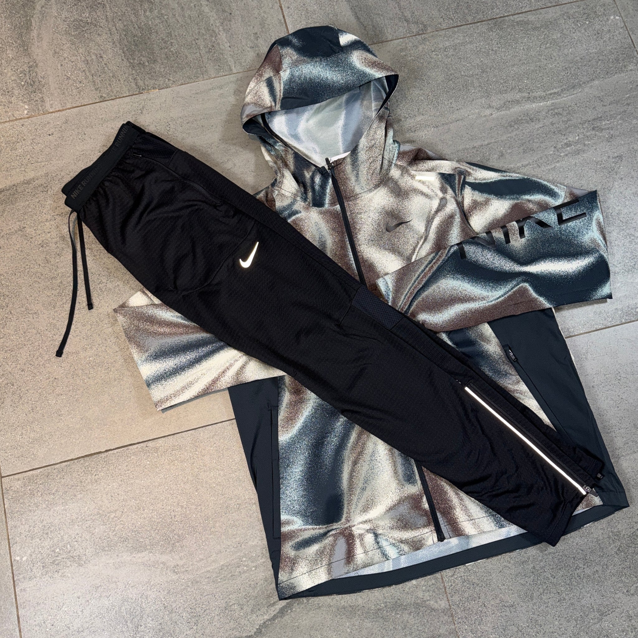 Nike Windrunner & Phenom Pants Set 'Metallic/Black'