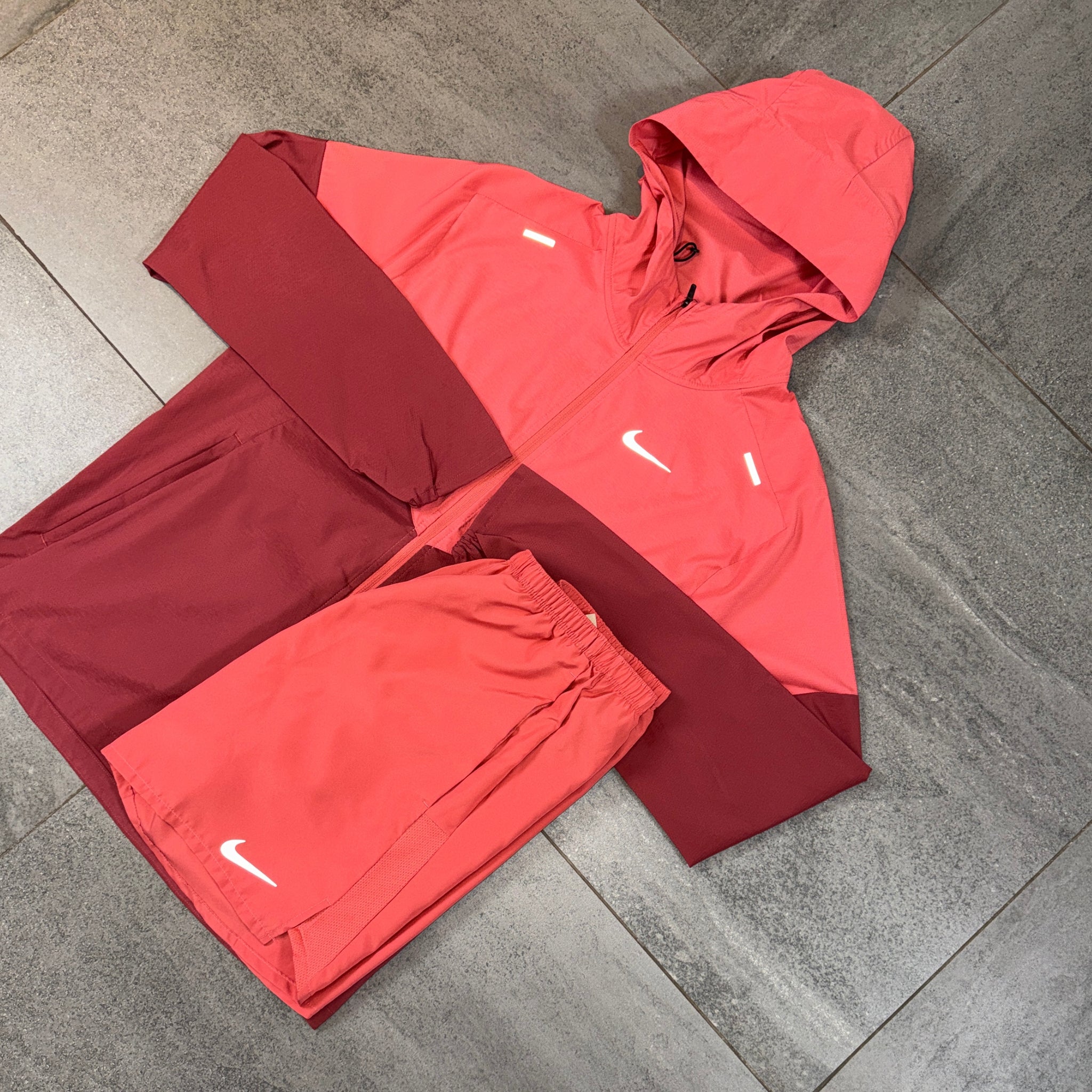 Nike Windrunner & Challenger Shorts Set 'Adobe'