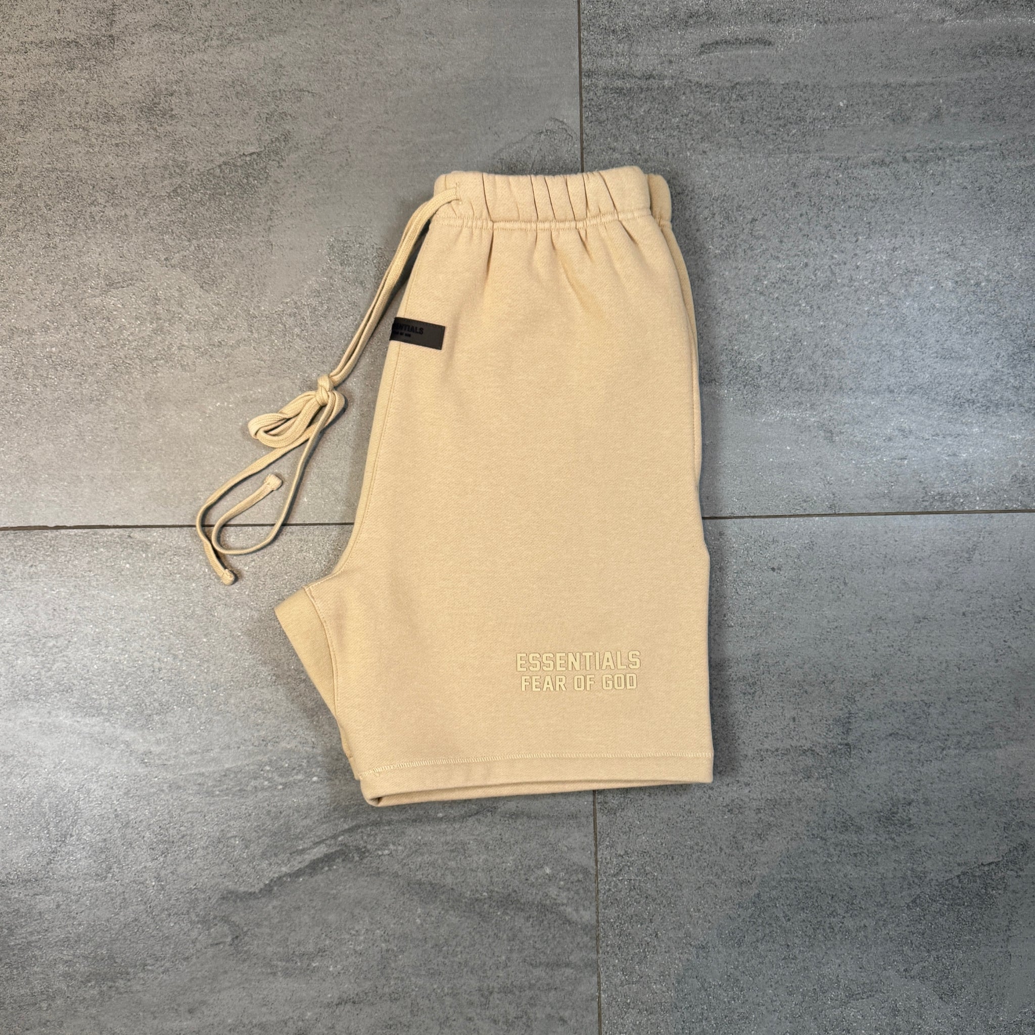 Fear of God Essentials Shorts 'Sand' (SS23)