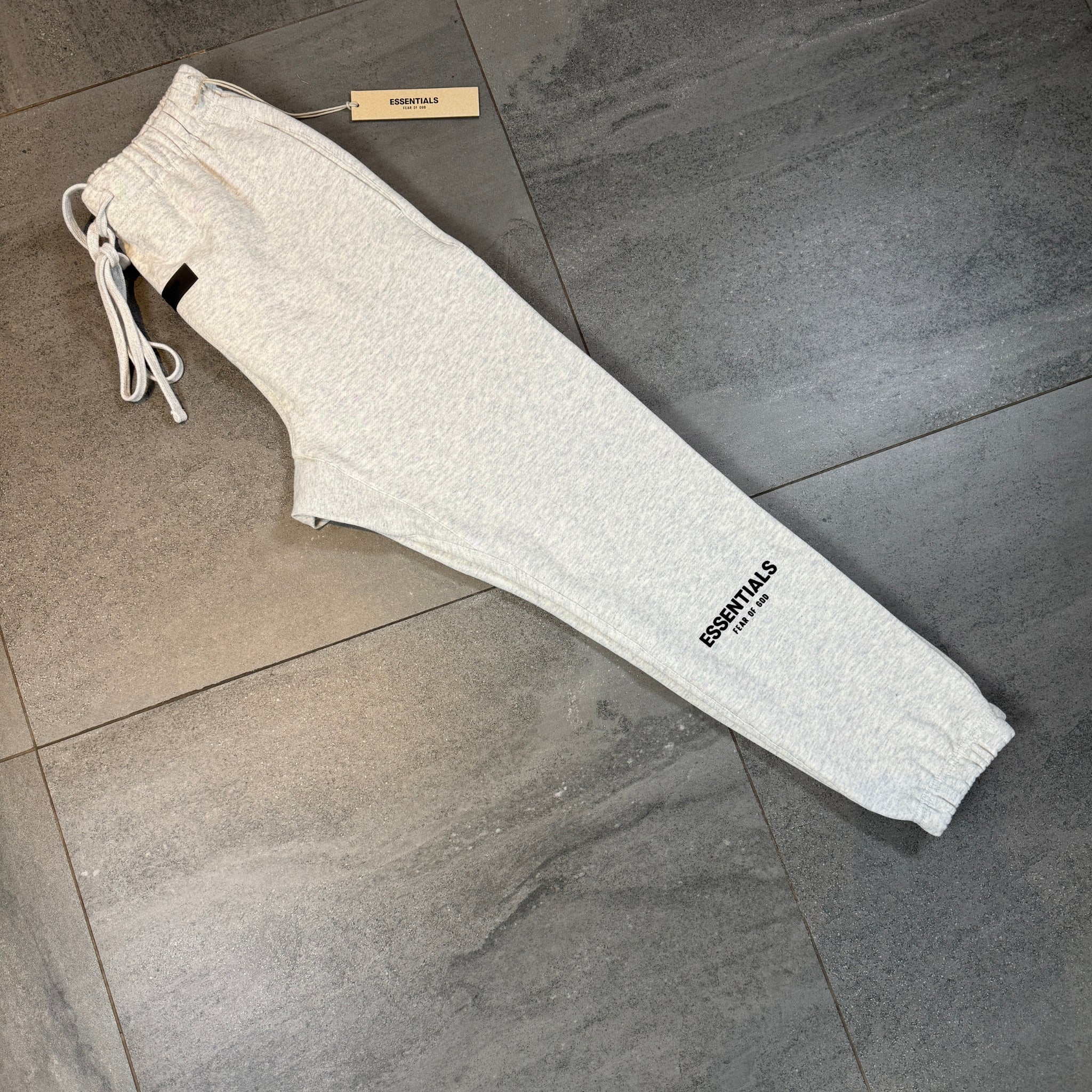Fear of God Essentials Sweatpants 'Light Heather Oatmeal' (SS22)