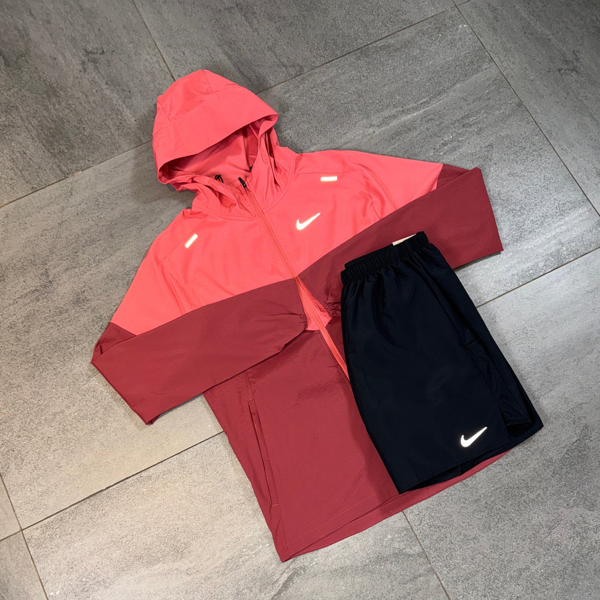 Nike Windrunner & Challenger Shorts Set 'Adobe/Black'