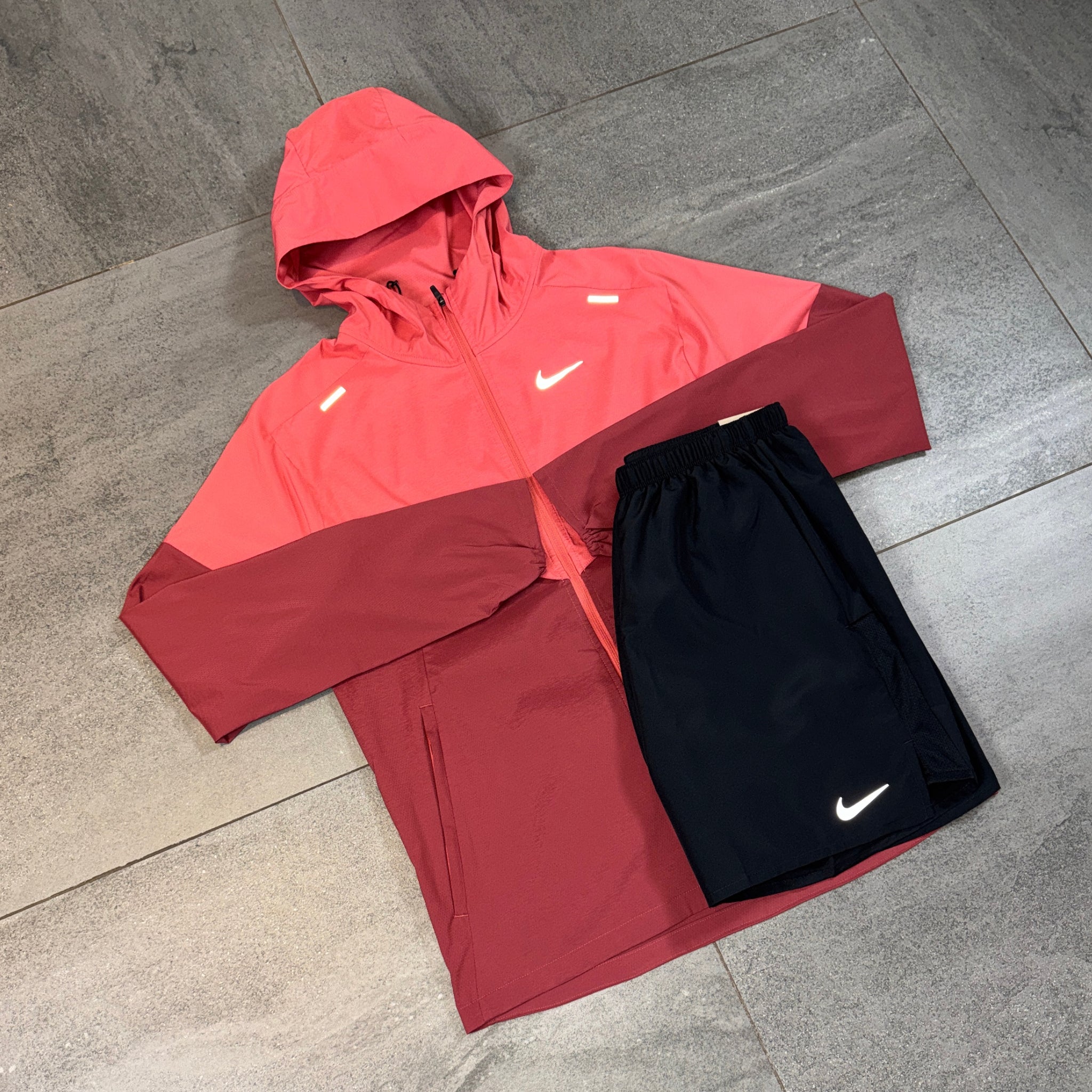 Nike Windrunner & Challenger Shorts Set 'Adobe/Black'