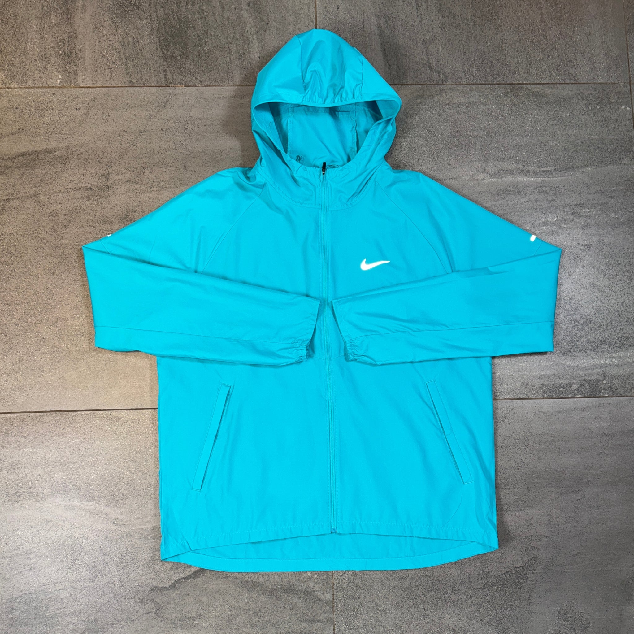 Nike Windrunner & Challenger Shorts Set 'Dusty Cactus'