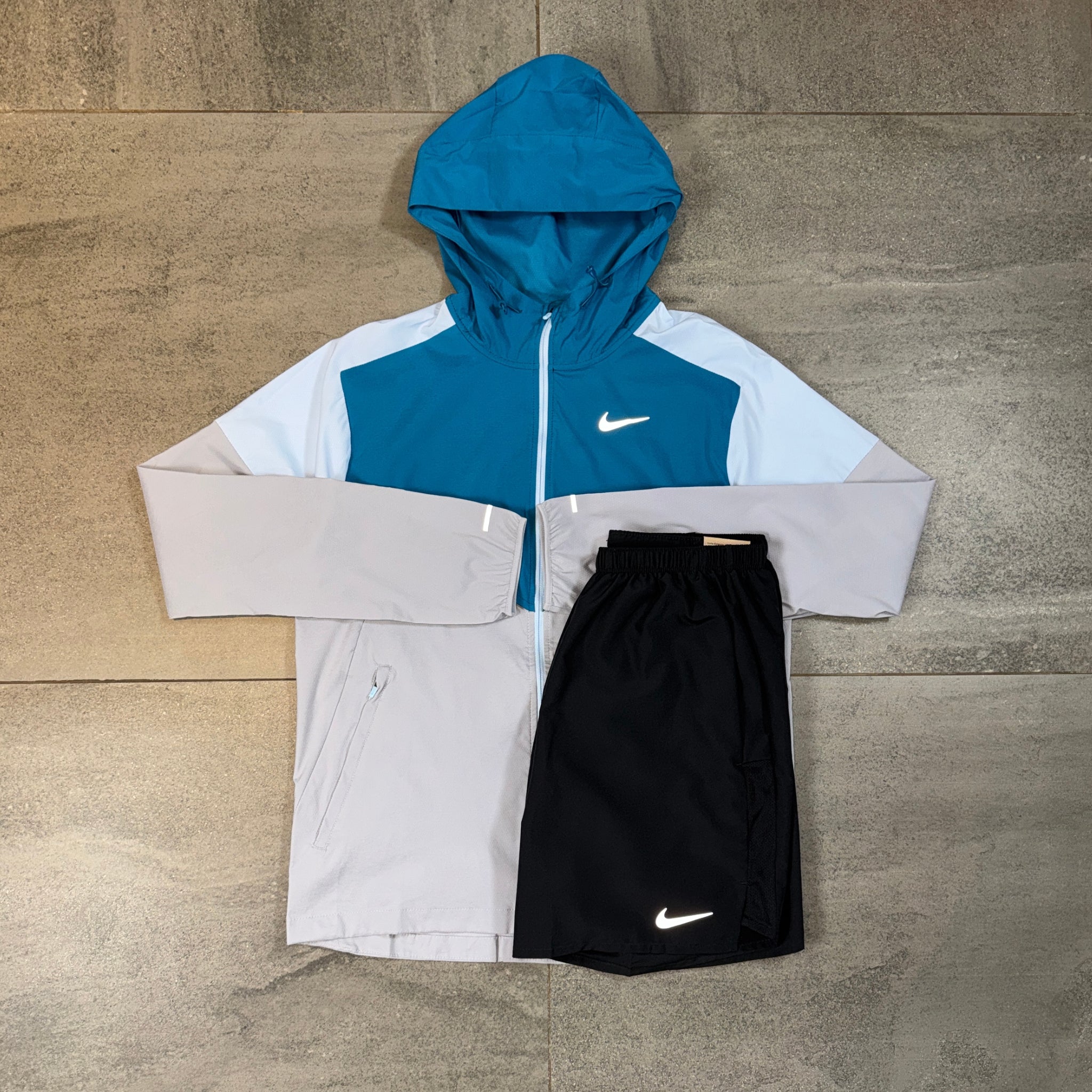 Nike Windrunner & Challenger Shorts Set 'Green Abyss/Black'
